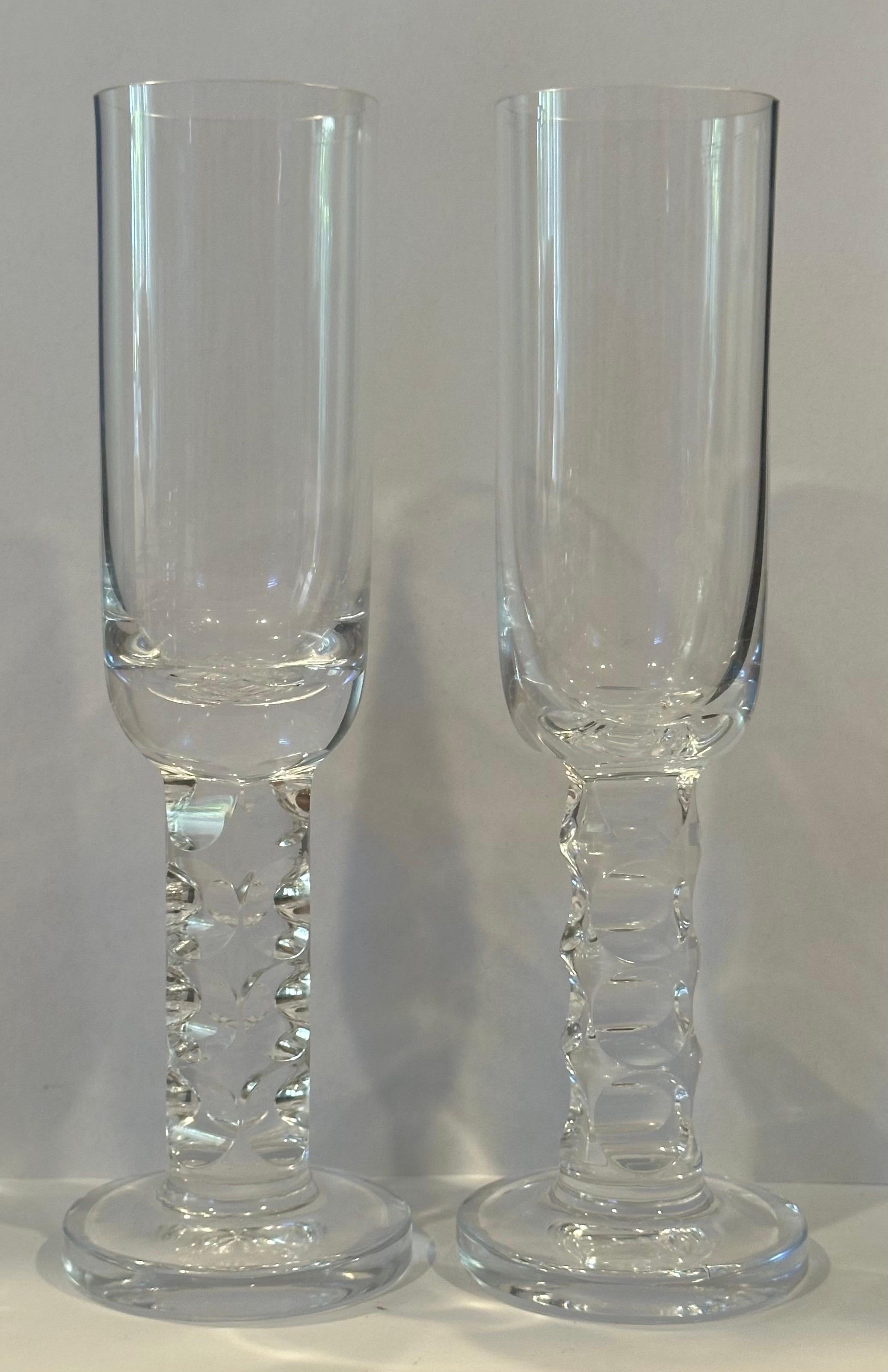 Elegant ensemble de quatre flûtes à champagne par Adolph Matura pour Moser en vente 2