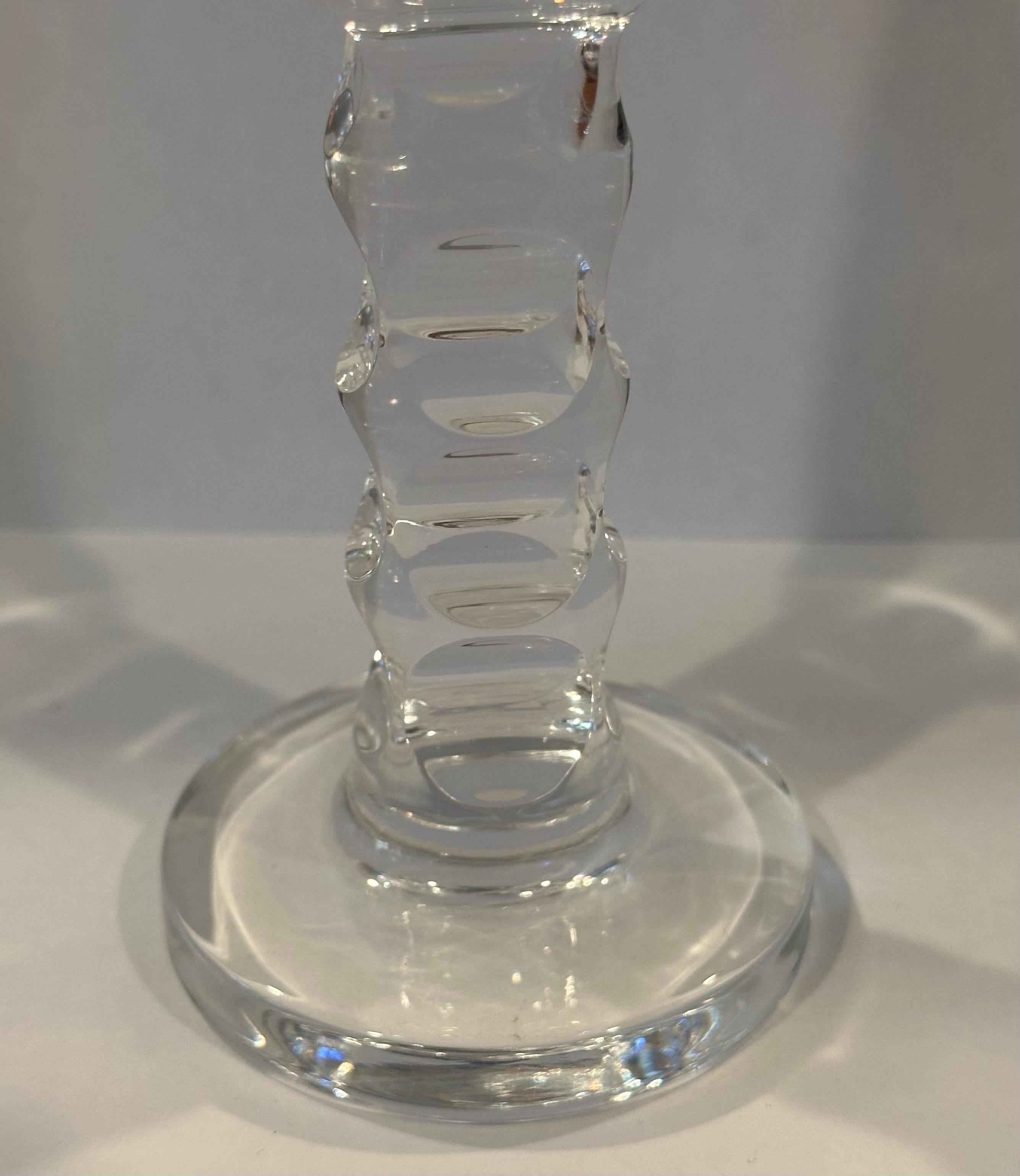 Elegant ensemble de quatre flûtes à champagne par Adolph Matura pour Moser en vente 5