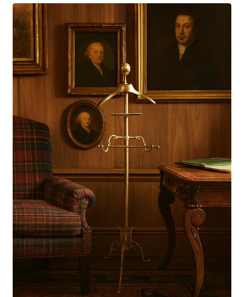 Valigetta in ottone per gentiluomini d'epoca della metà del secolo scorso in vendita 2