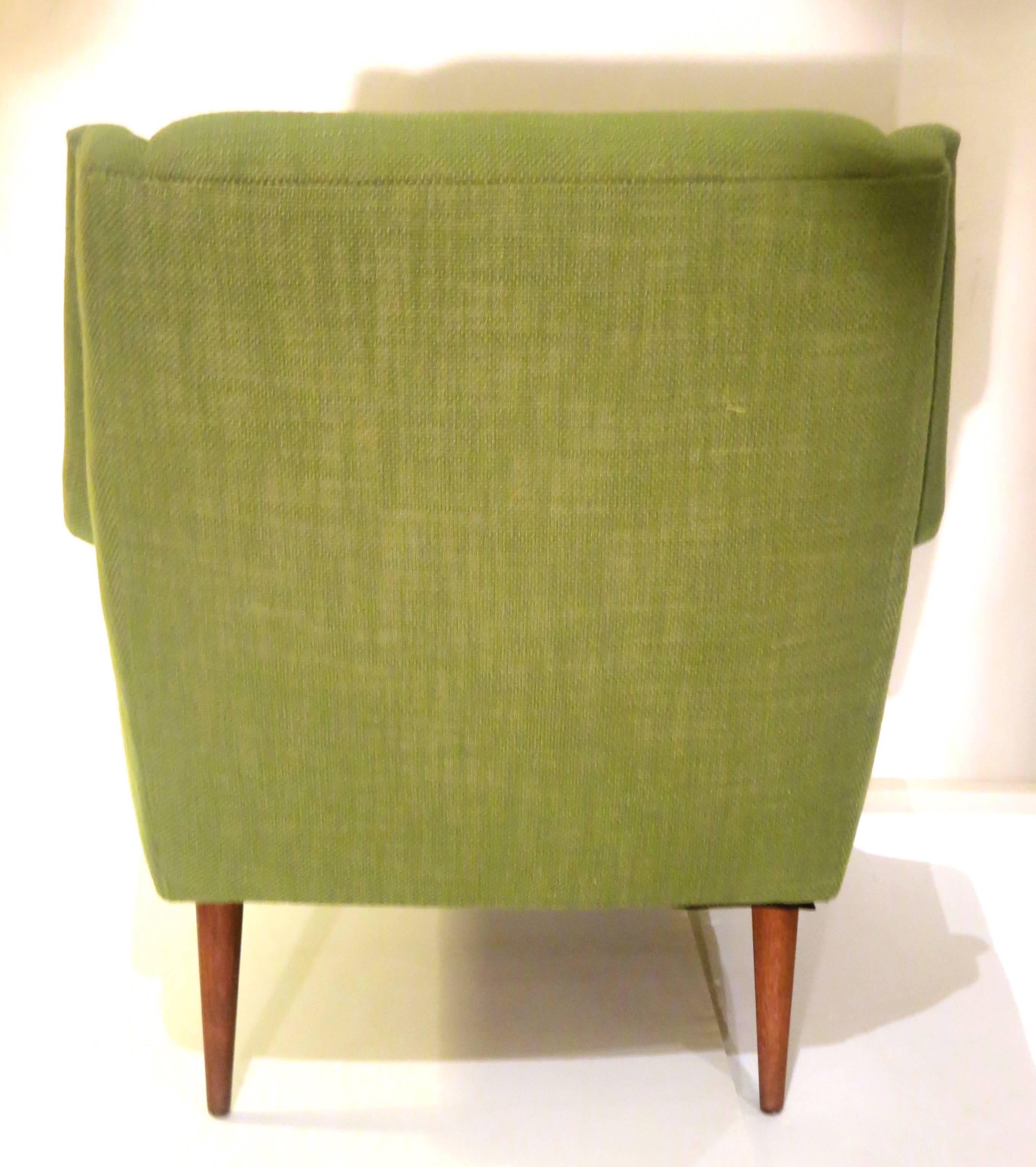 green lounge chairs
