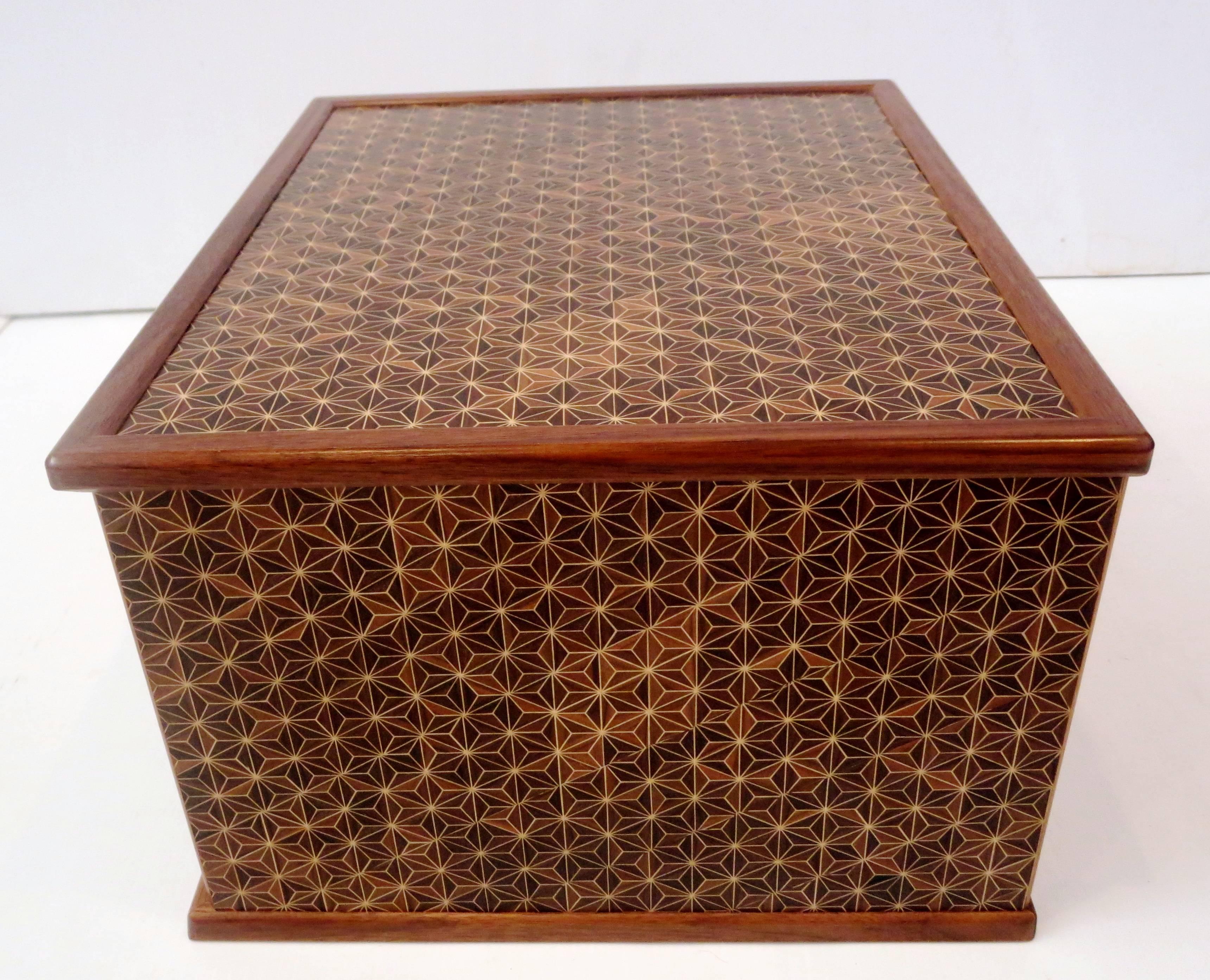 Mid Century Modern Rosewood Japanese Jewelry Dresser Tansu Box In Excellent Condition In San Diego, CA