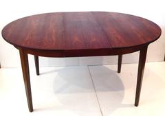 Danish Modern Rosewood Round Dinning Table with Extensions
