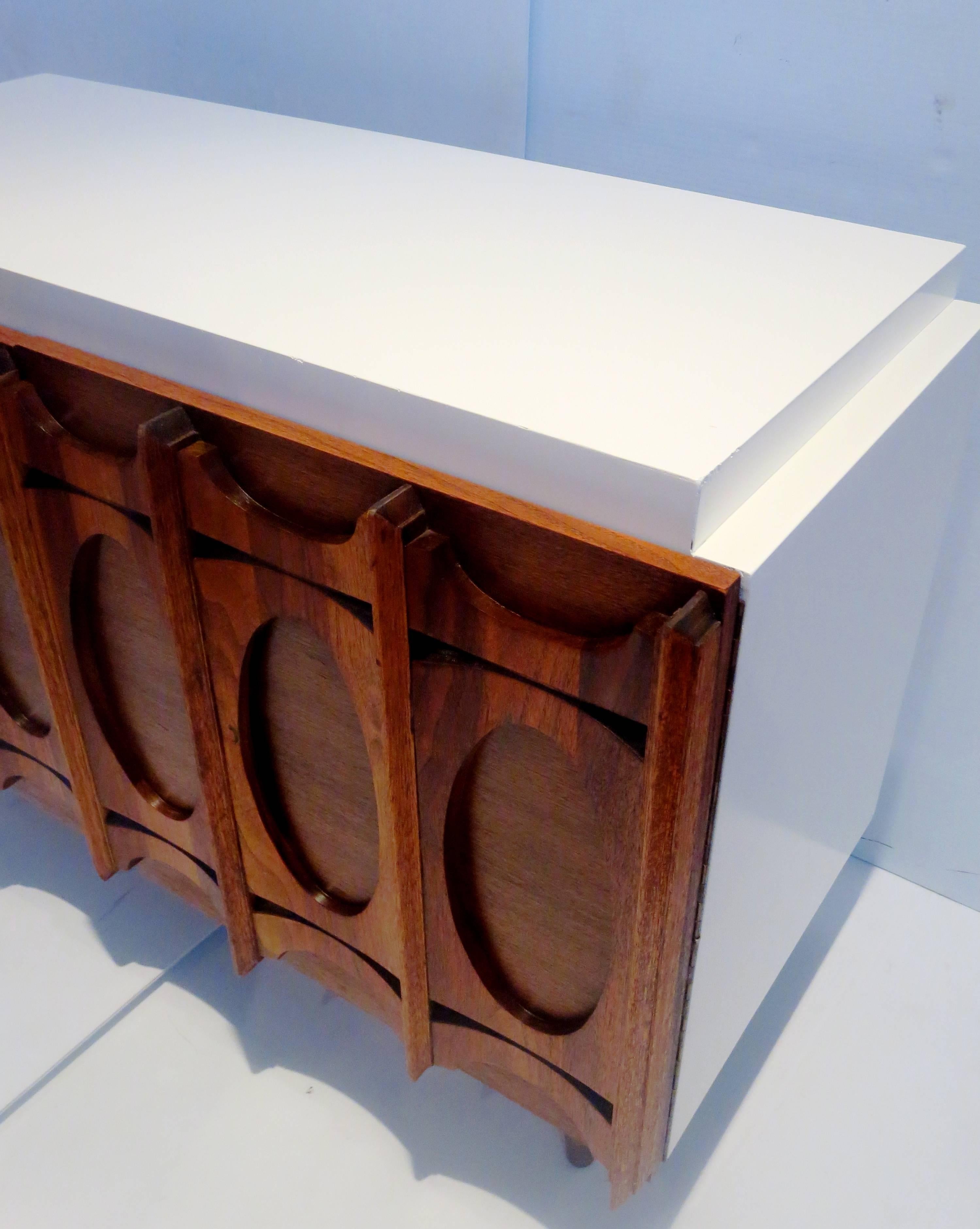 1950s American Modern Cabinet with Sculpted Walnut Facade and White Lacquer 2