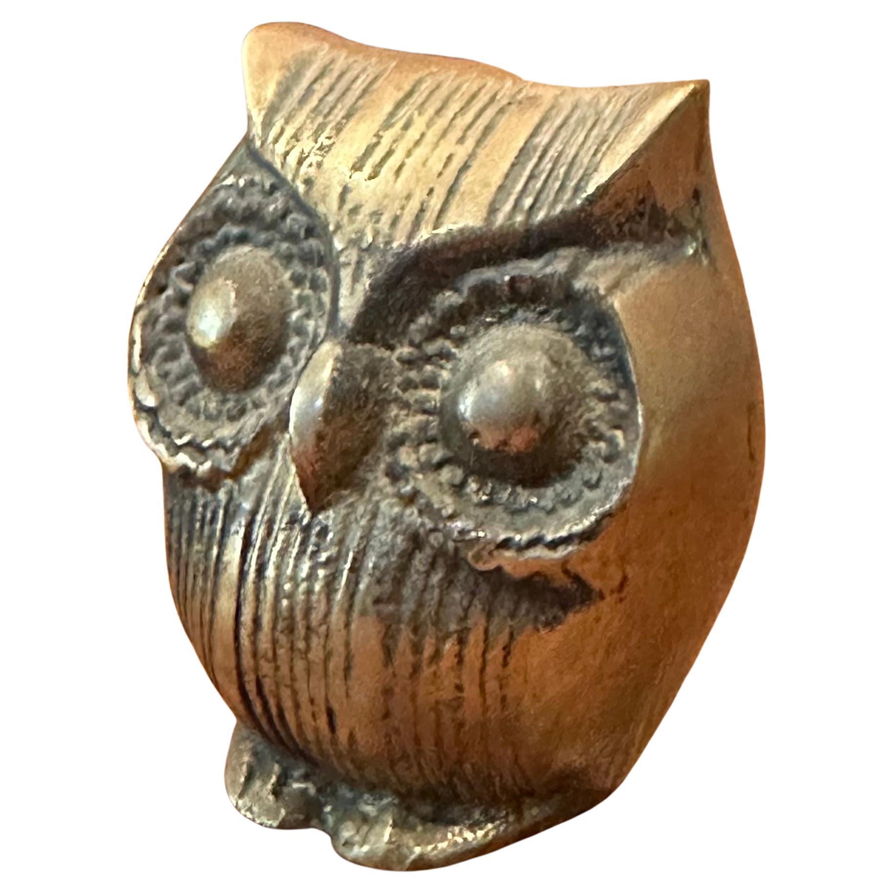 Mid-Century moderno Gufo in ottone MCM Scultura / Fermacarte in vendita