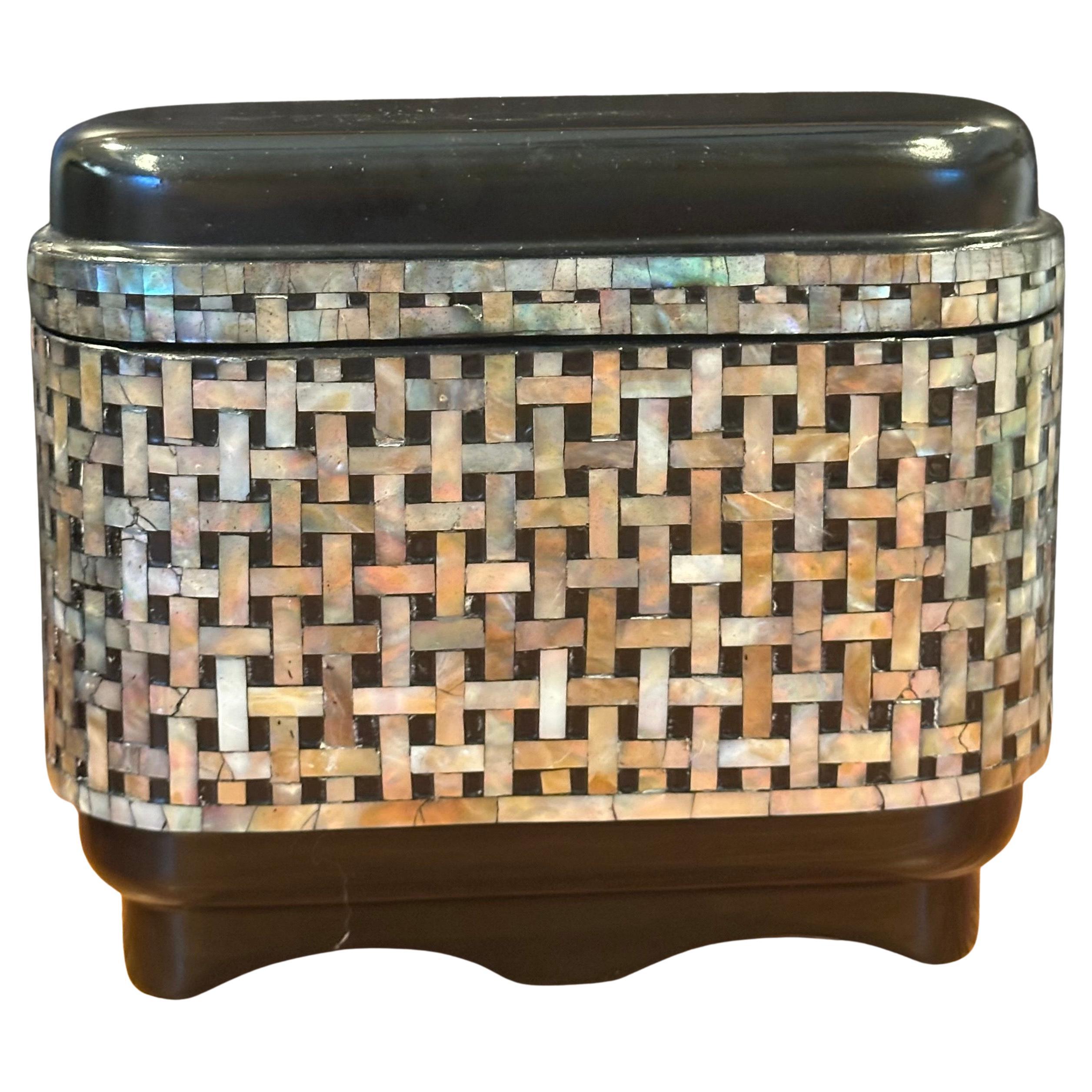 XX secolo Coppia di scatole MOP intarsiate Hollywood Regency di Maitland Smith in vendita