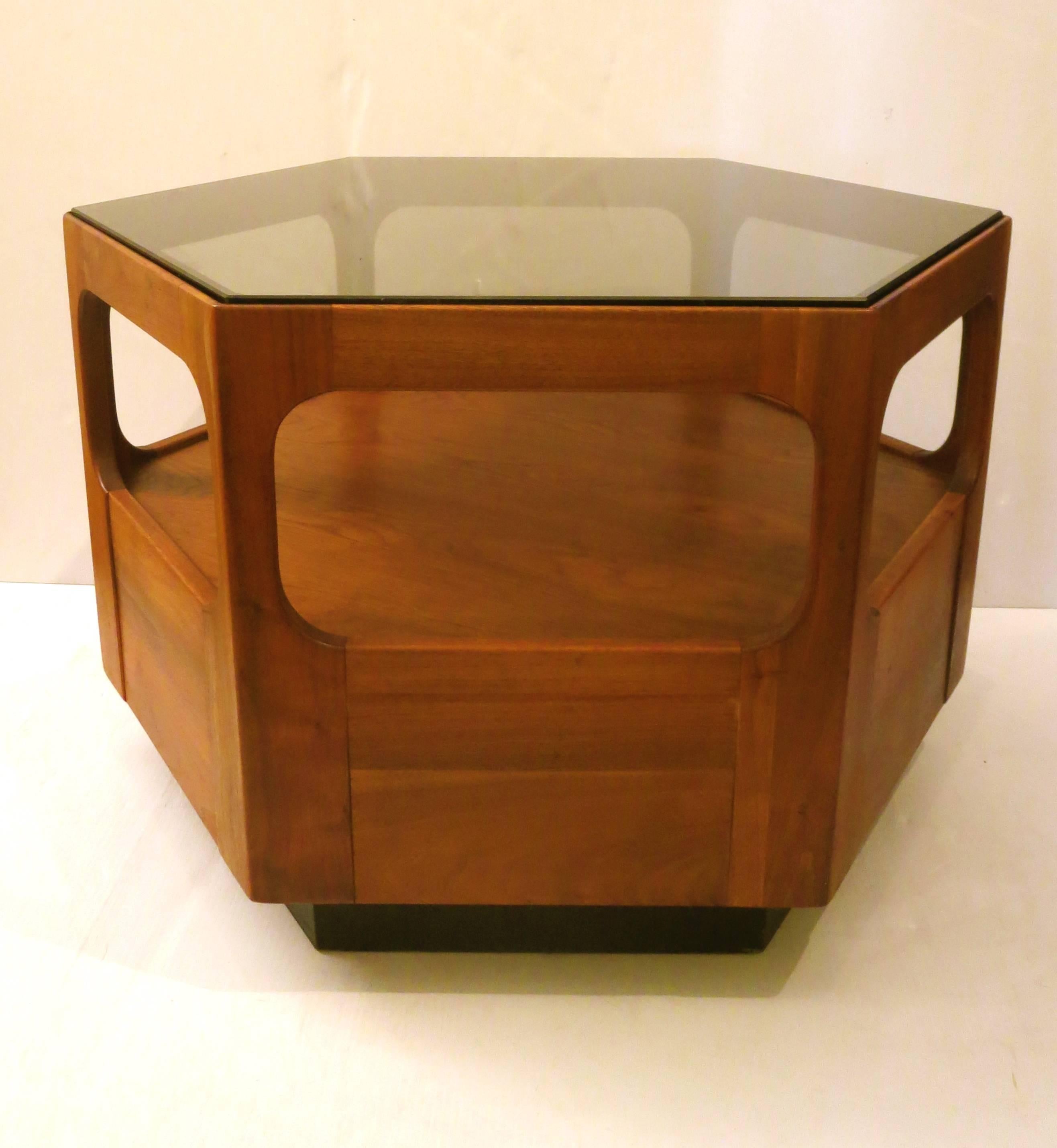1960s American Mid-Century Modern Hexagon Walnut and Smoke Glass Cocktail Table 2