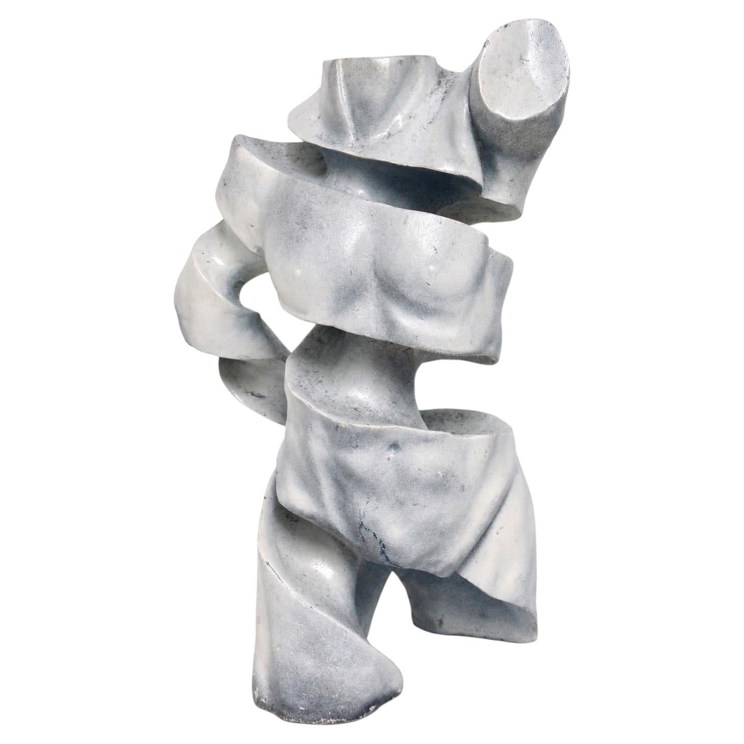 Sculpture contemporaine abstraite en résine représentant un torse masculin fragmenté, « Vitruvian », TMS 2005