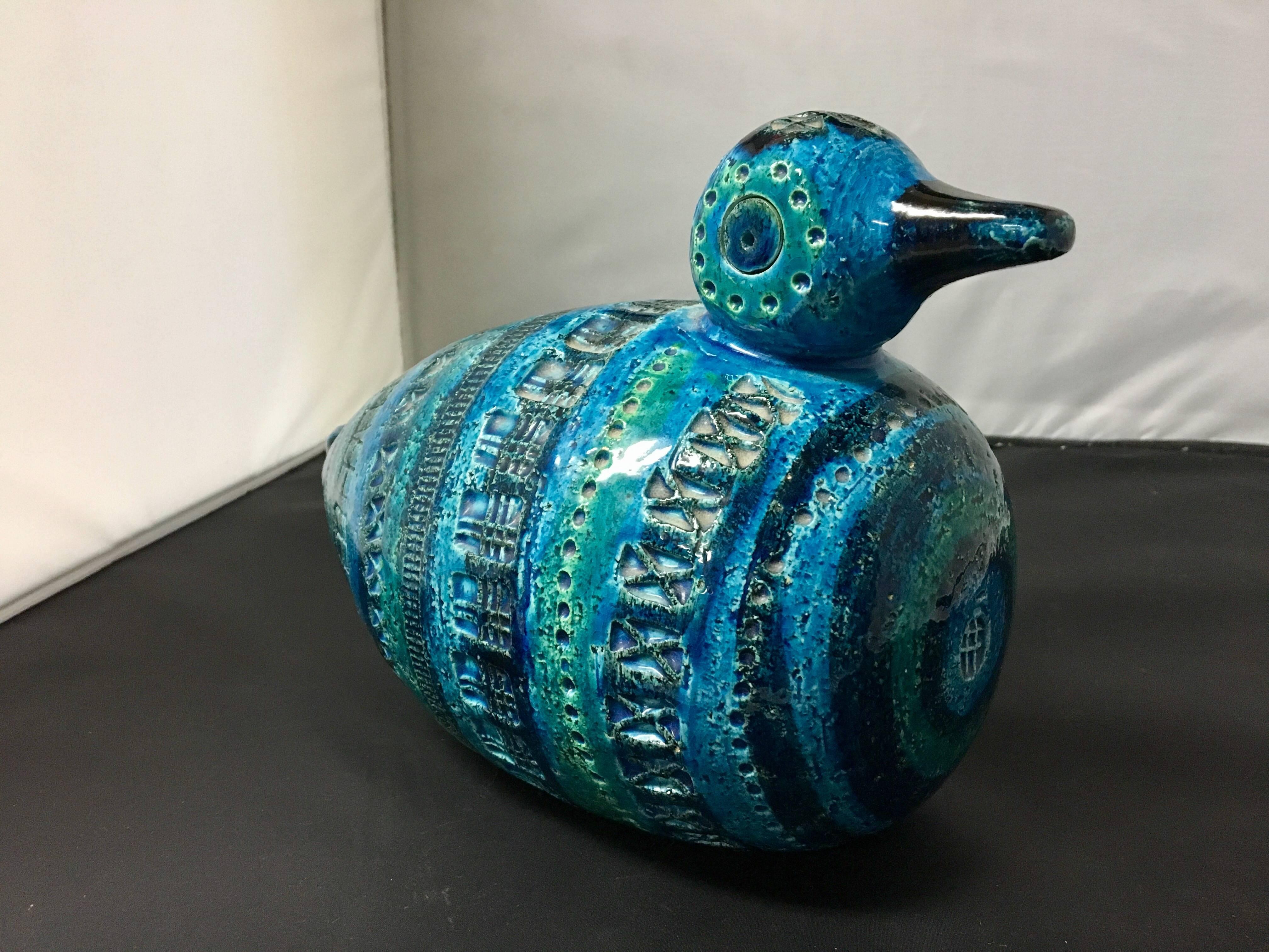 Beautiful large bird design by Aldo Londi for Bitossi. Nice lines and vibrant Rimini Blu aqua glaze. Made in Italy; signed and numbered.