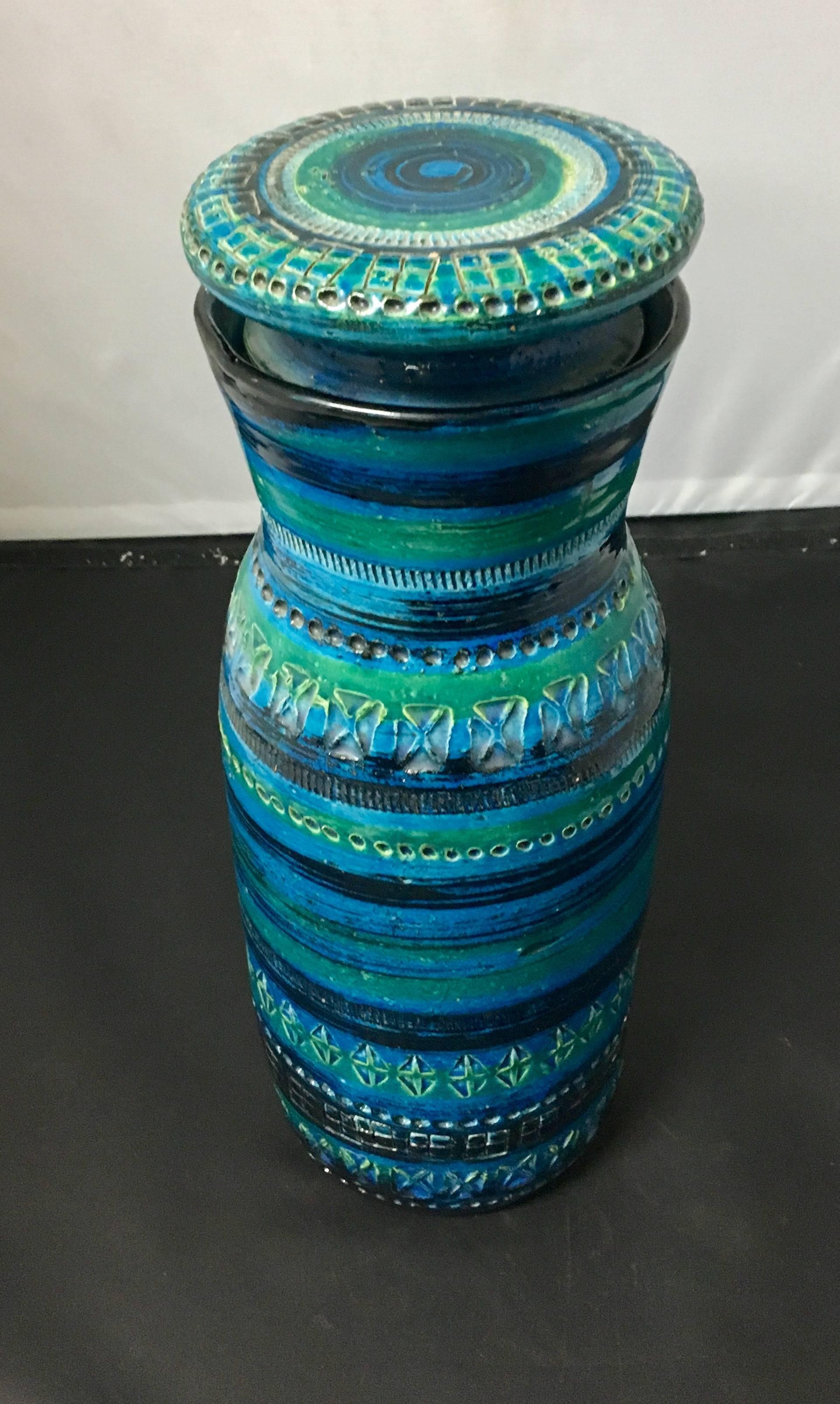 Beautiful tall lidded canister or jar designed by Aldo Londi for Bitossi. Vibrant "Rimini Blu aqua colored glaze; this piece has a great look and design. Made in Italy, signed and numbered.
