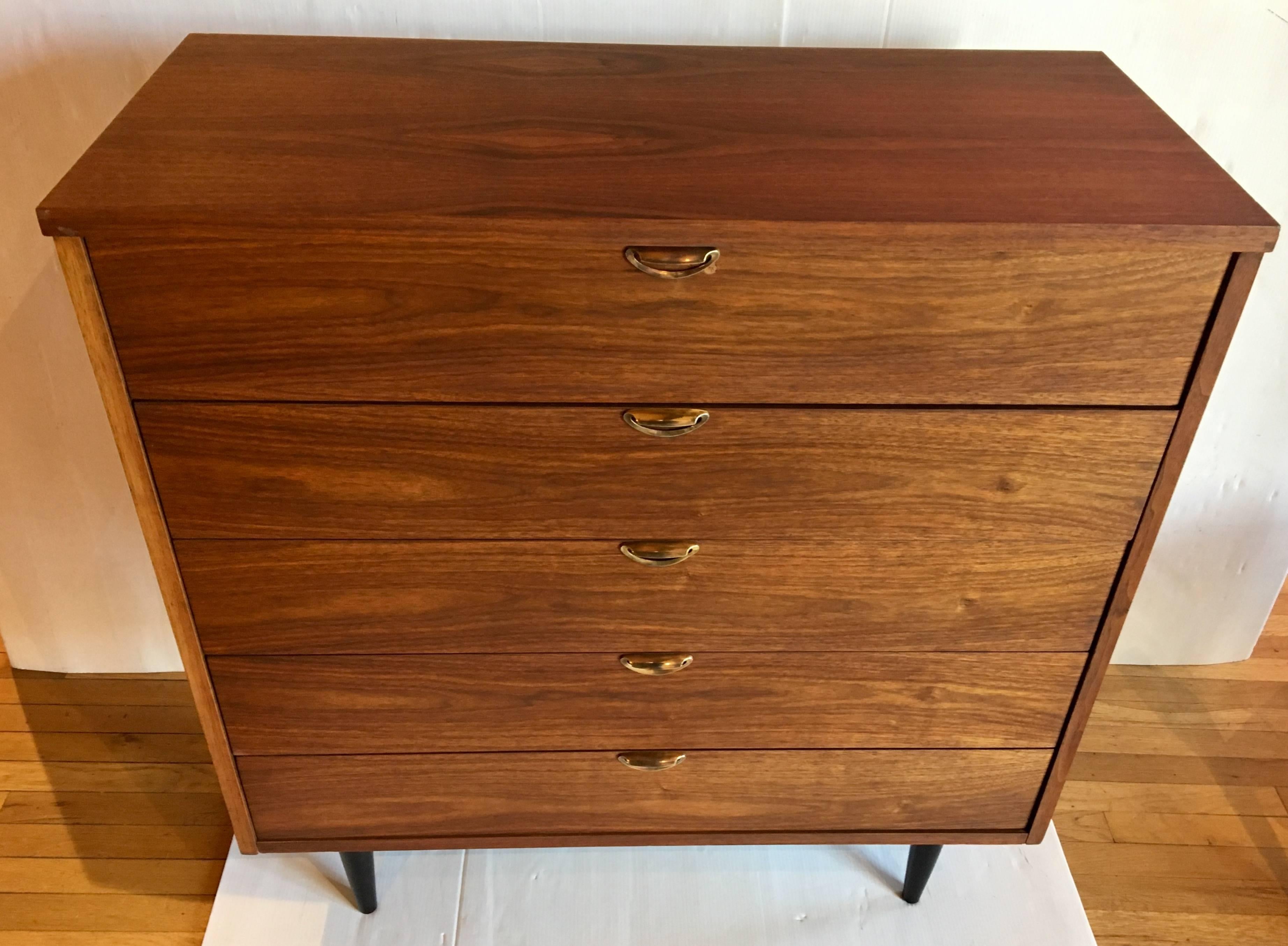 American Mid-Century Modern Walnut Tallboy Chest of Drawers Brass Pulls In Excellent Condition In San Diego, CA