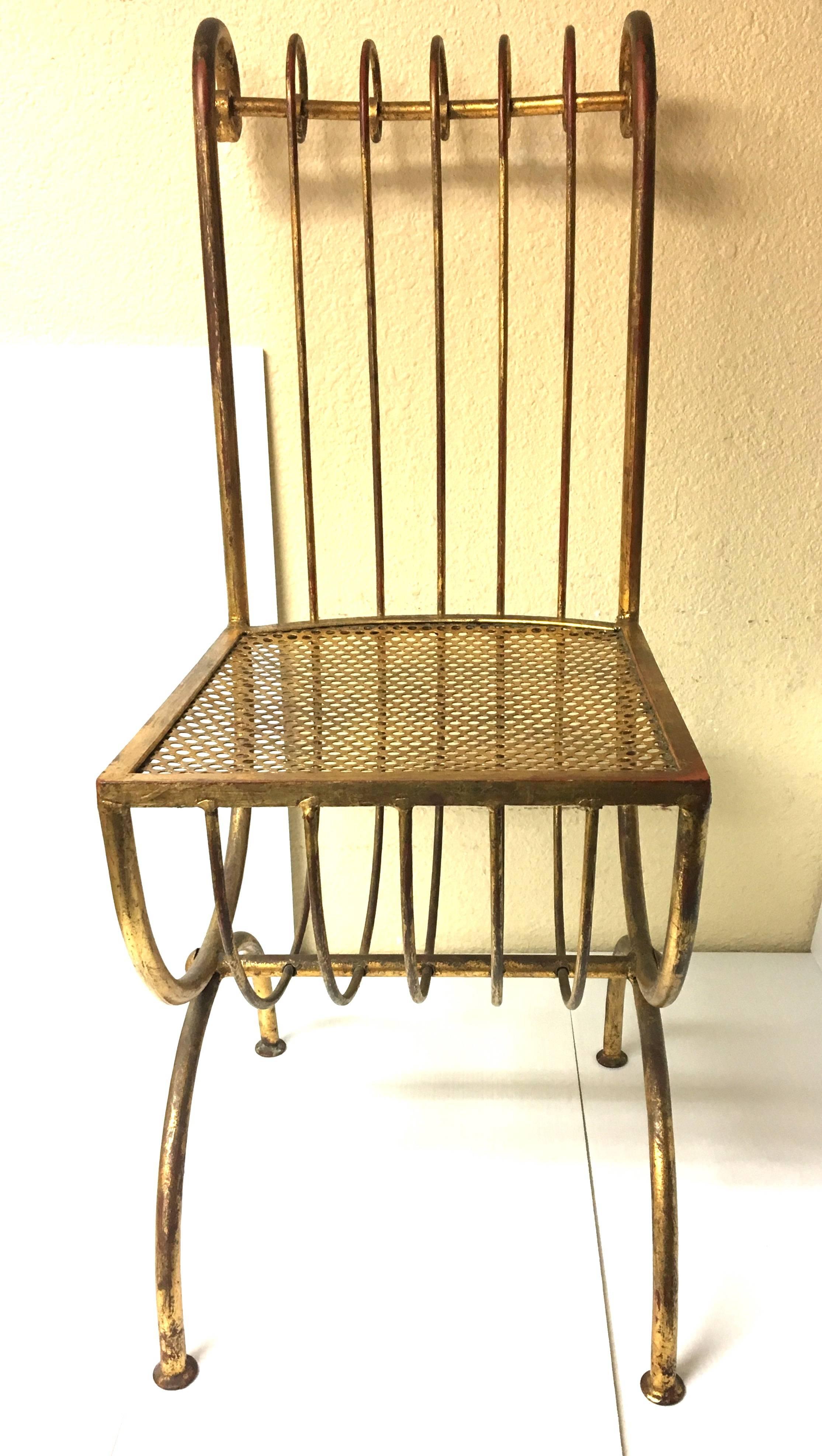 Elegant single accent / vanity chair made by Salvadori in Italy, circa 1960s. The chair has its original gold guild hand-painted finish and is made of solid and sturdy metal. It can be used as is or with a custom-made cushion.