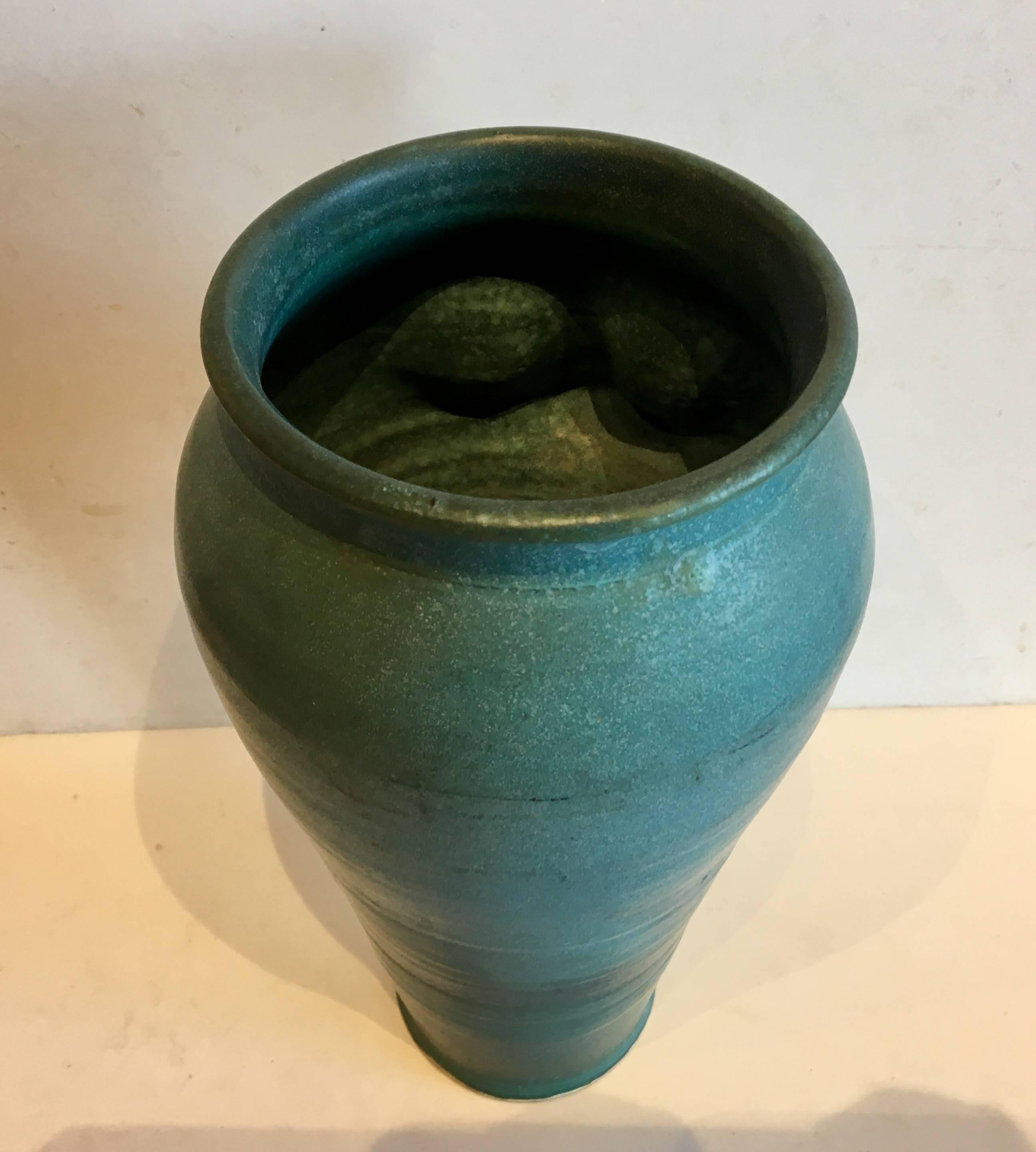 Vase unique en poterie de grès tourné à la main par Fontaine Excellent état - En vente à San Diego, CA