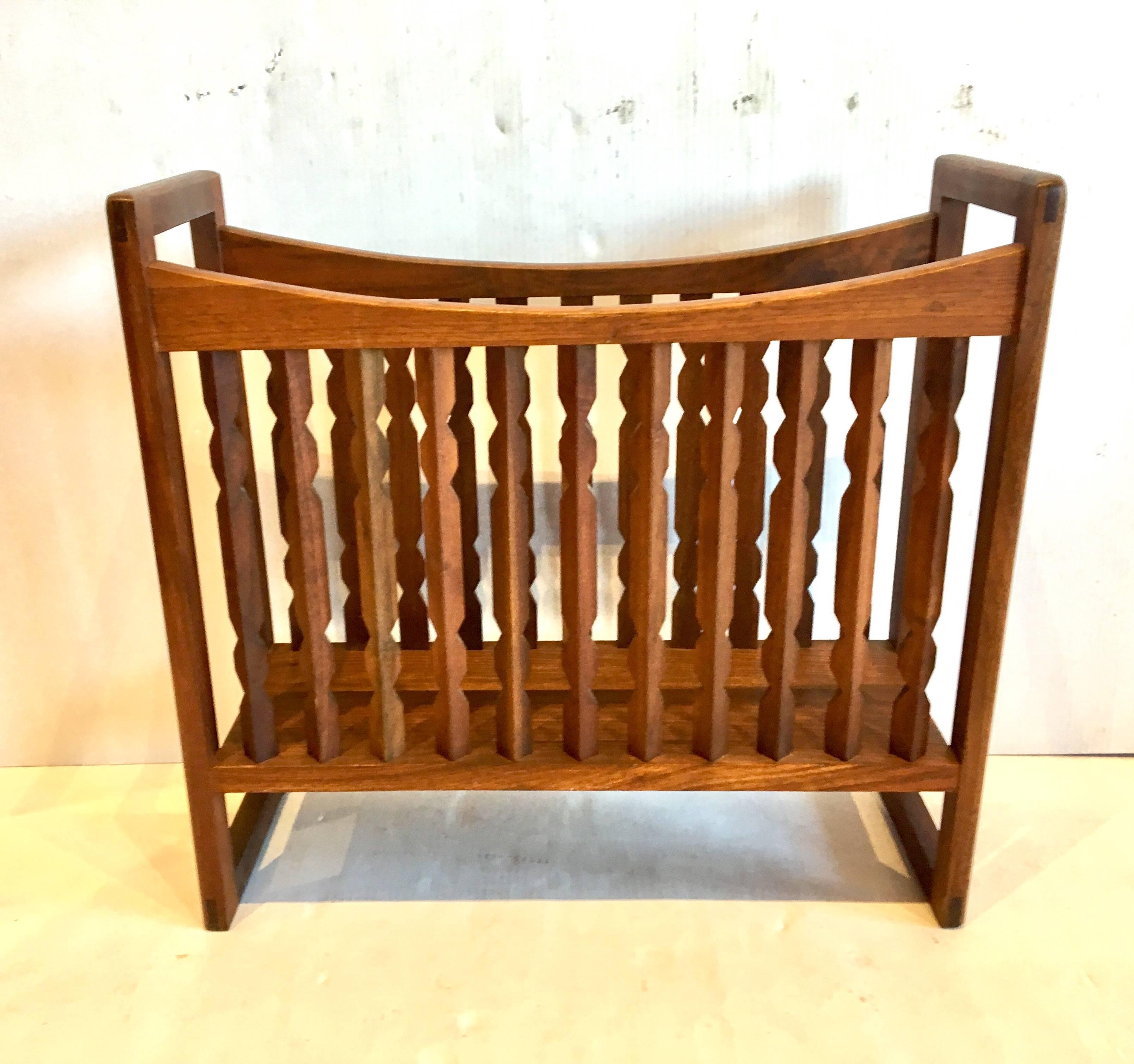 Mid-Century American Modern Solid Walnut Magazine Rack by Arthur Umanoff In Excellent Condition In San Diego, CA