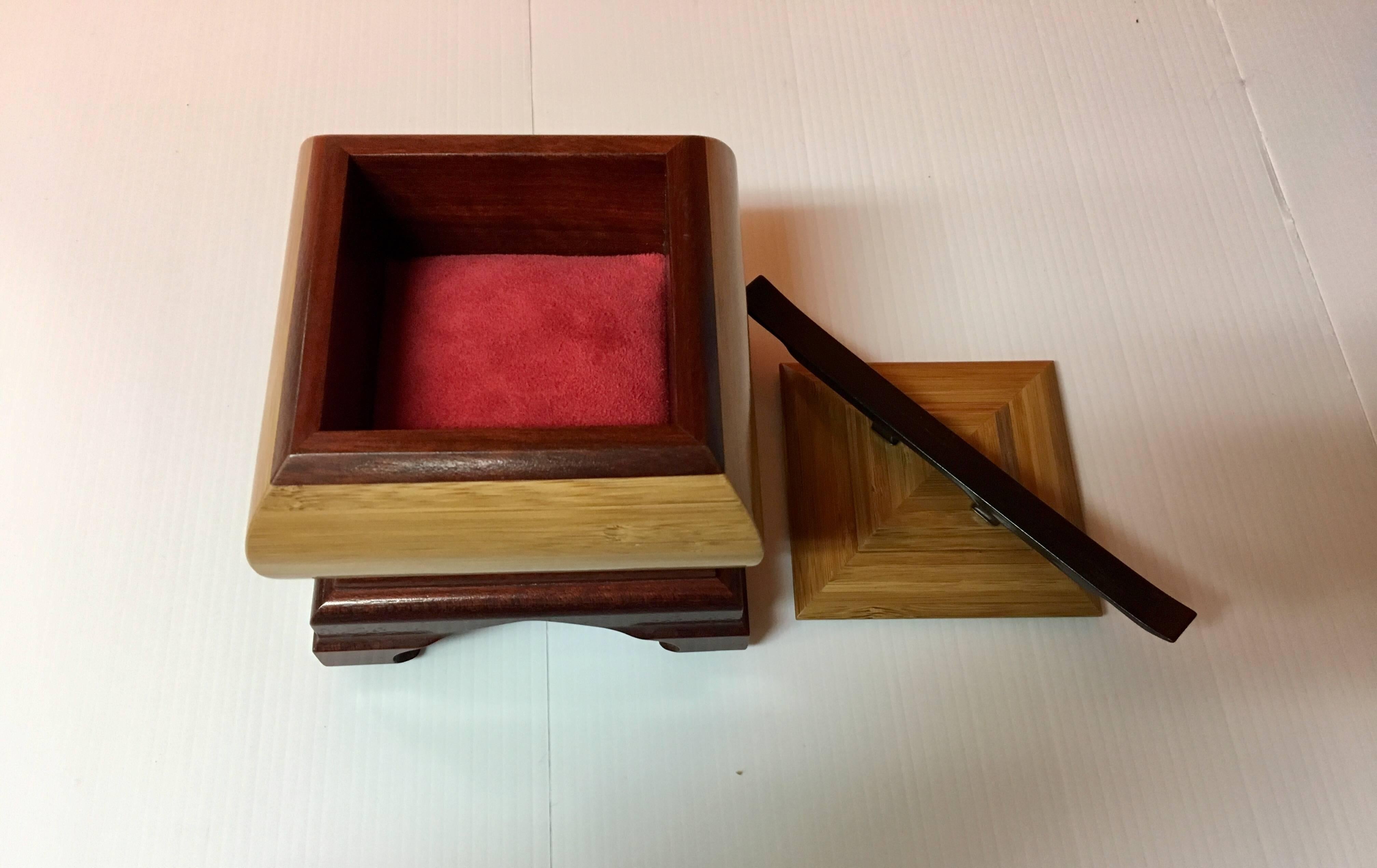 Mid-Century Modern Elegant Handcrafted Walnut Jewelry Box Signed