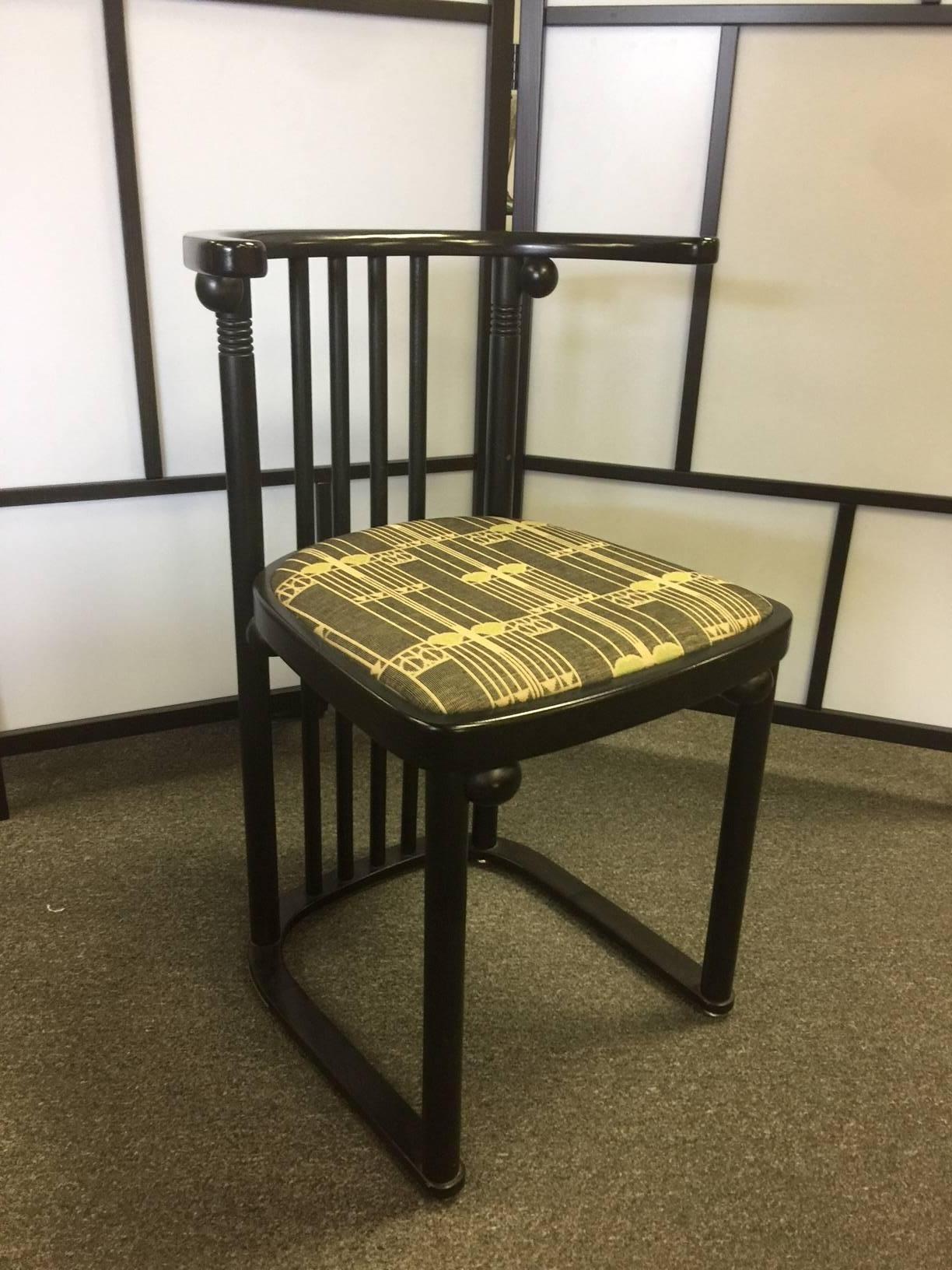 A single re-edition series 728 chair following the original design by Joseph Hoffmann and Gustav Siegel in 1905 and made by Jacob and Josef Kohn.
Excellent condition with a gorgeous fabric by Charles Rennie Mackintosh.
 
