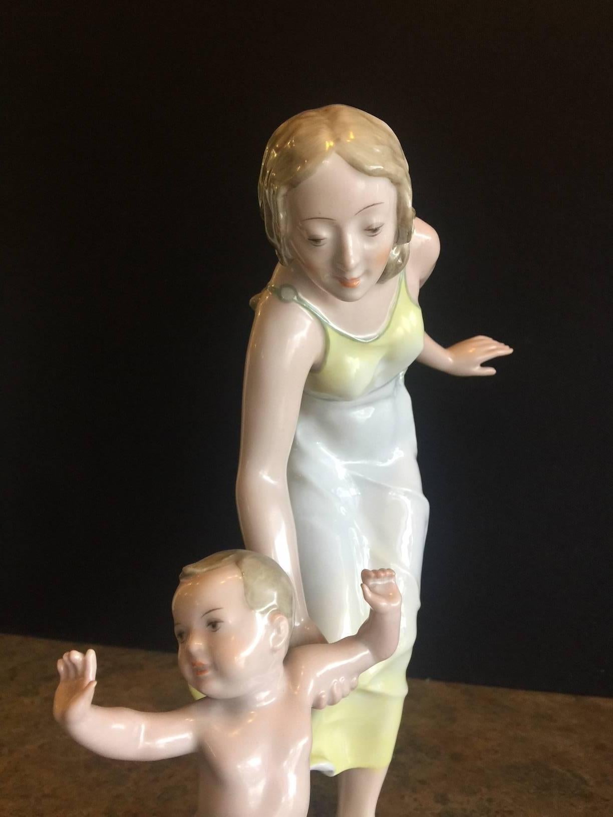 Vintage Mother & Child Porcelain Figurine by Hutschenruether Rare U.S. Zone In Excellent Condition In San Diego, CA
