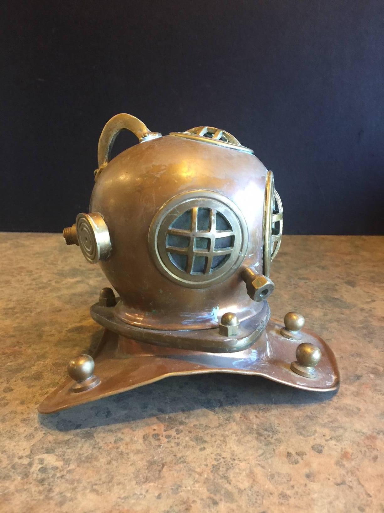 20th Century Vintage Copper, Brass & Glass Authentic Diver's Helmet Model