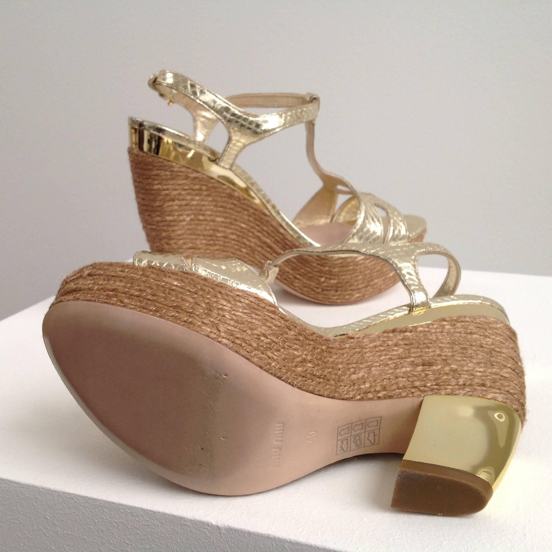 New Golden Wedges by Miu Miu In Excellent Condition In Brussels, BE