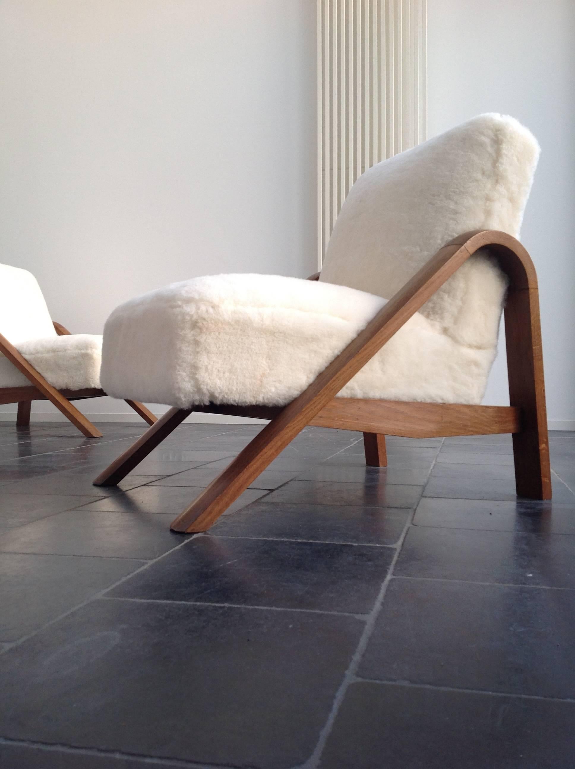 Two Impressive, Club Chairs Upholstered with Sheepskin, Anno, 1940 In Excellent Condition In Brussels, BE