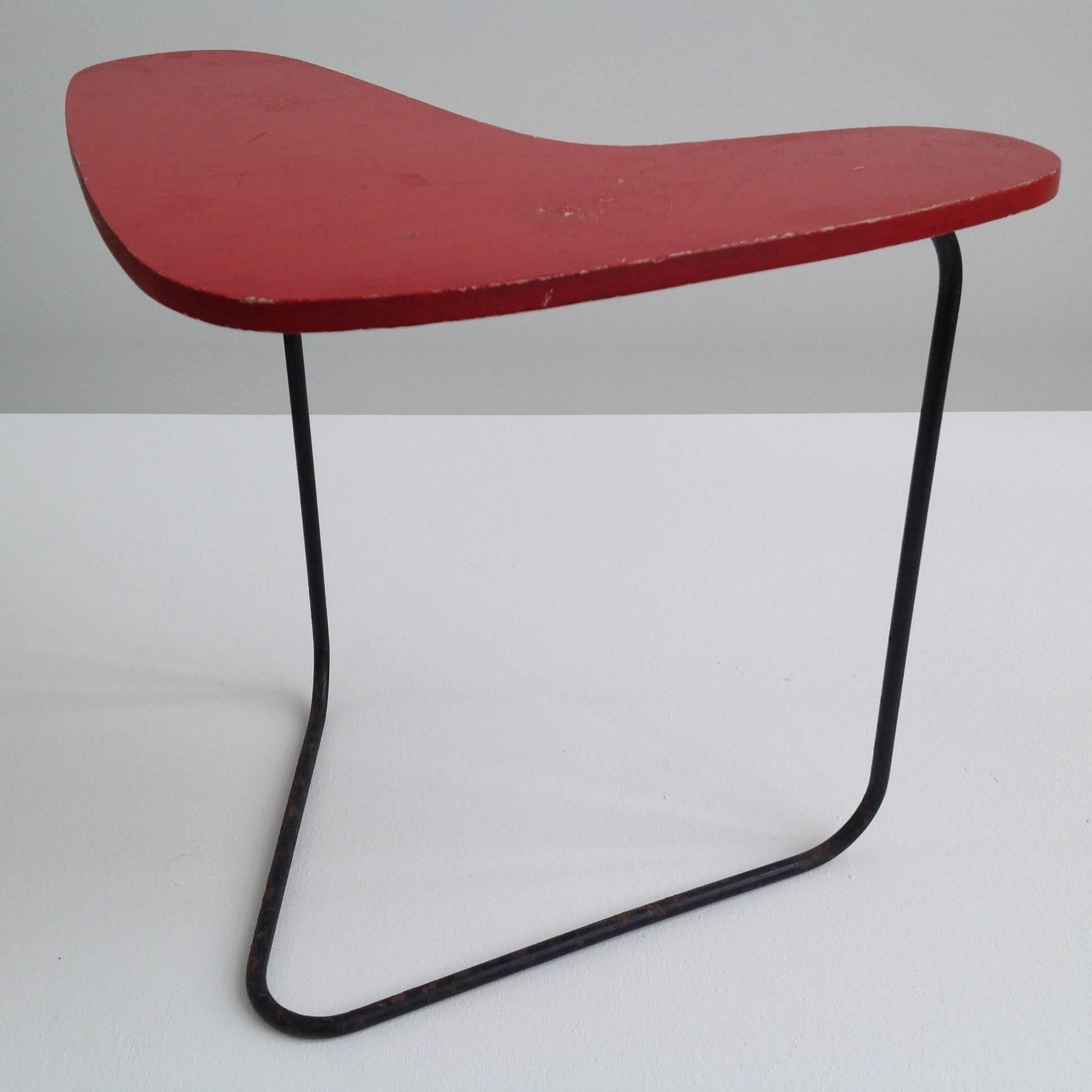 Mid-20th Century Old First Edition of G1 Boomerang Table by Willy Van Der Meeren, 1954 For Sale