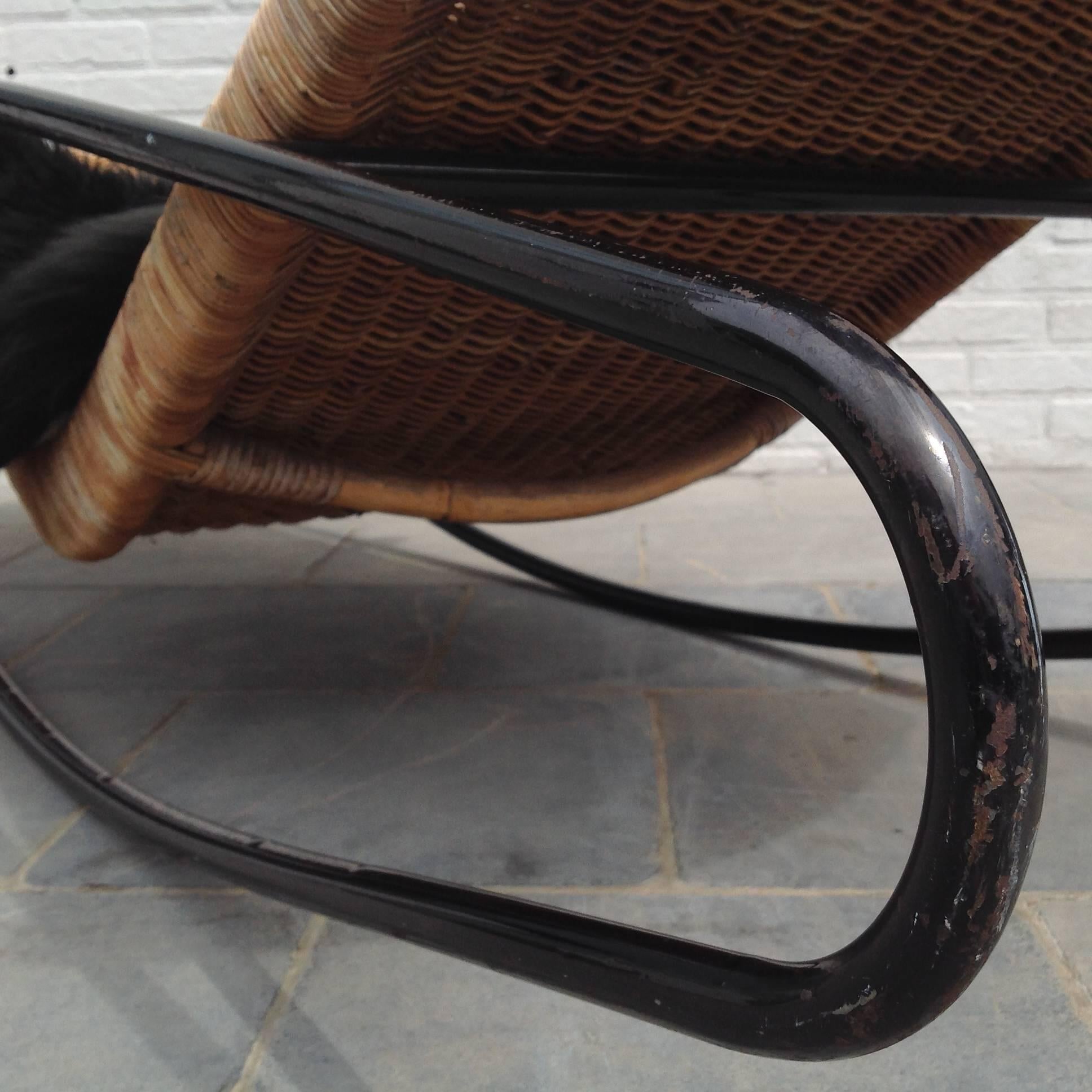 Very Rare Rocking Chaise Longue in Cane by Dirk Van Sliedrecht 2