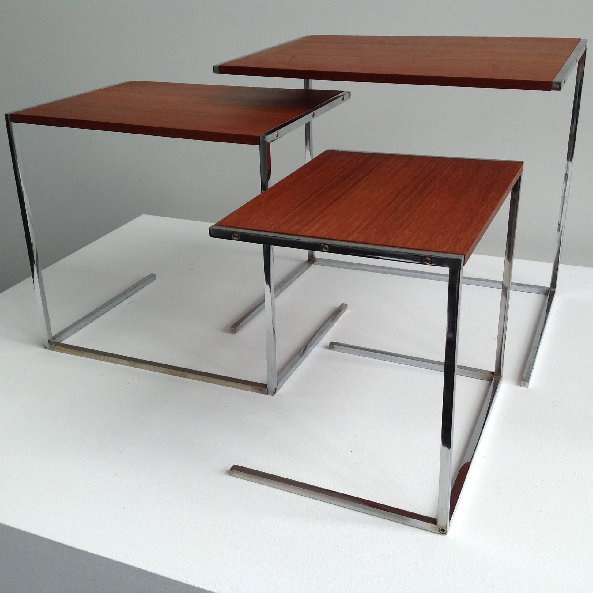 Mid-20th Century Very Nice and Rare Nesting Side Tables, Anno, 1960 For Sale