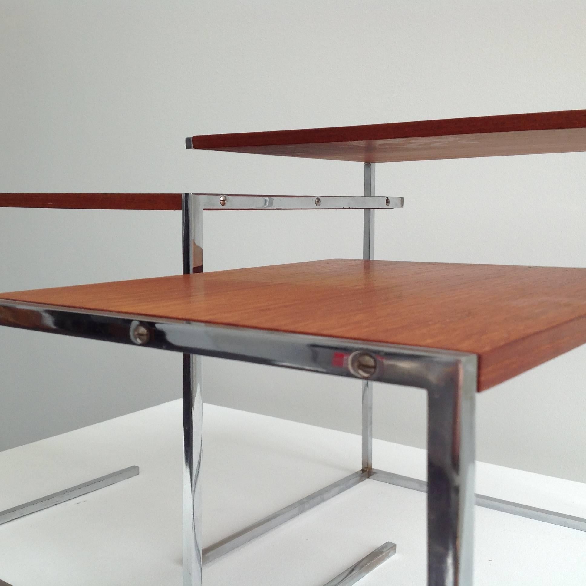 Chrome Very Nice and Rare Nesting Side Tables, Anno, 1960 For Sale