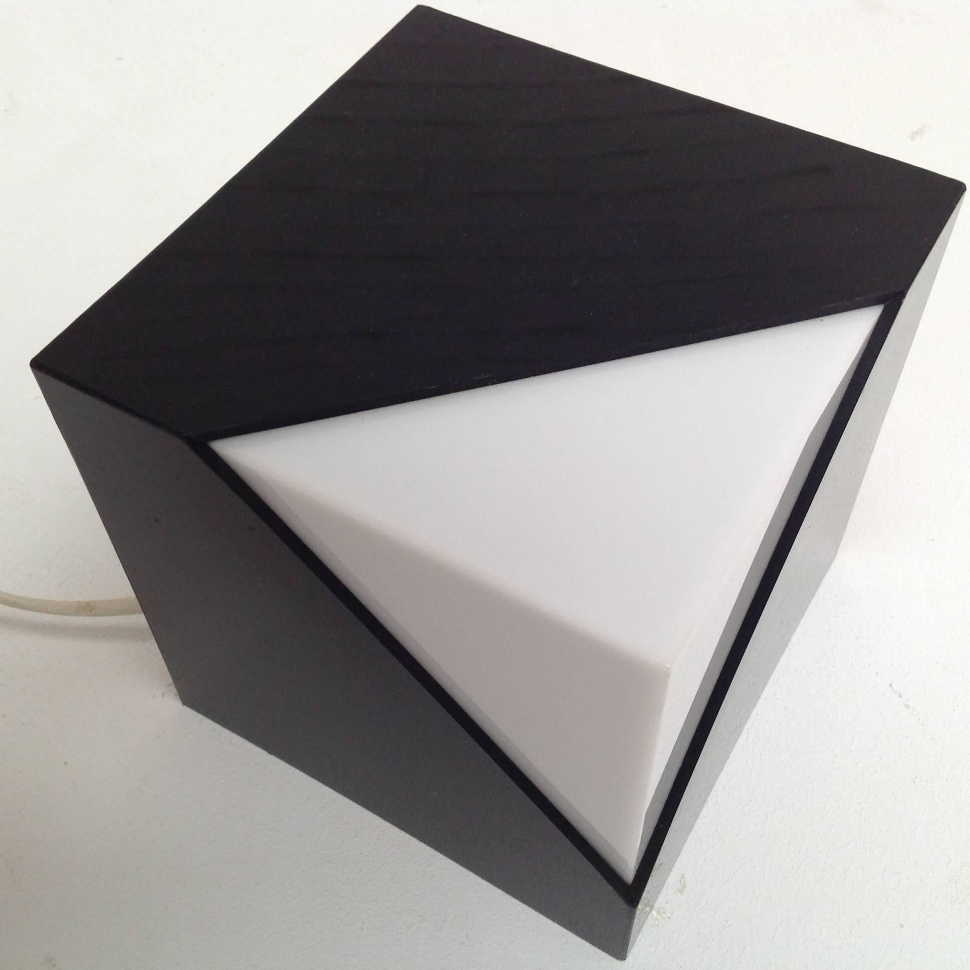 Post-Modern Nice Design, Small Cube Lamp from Plexi, Anno, 1970 For Sale