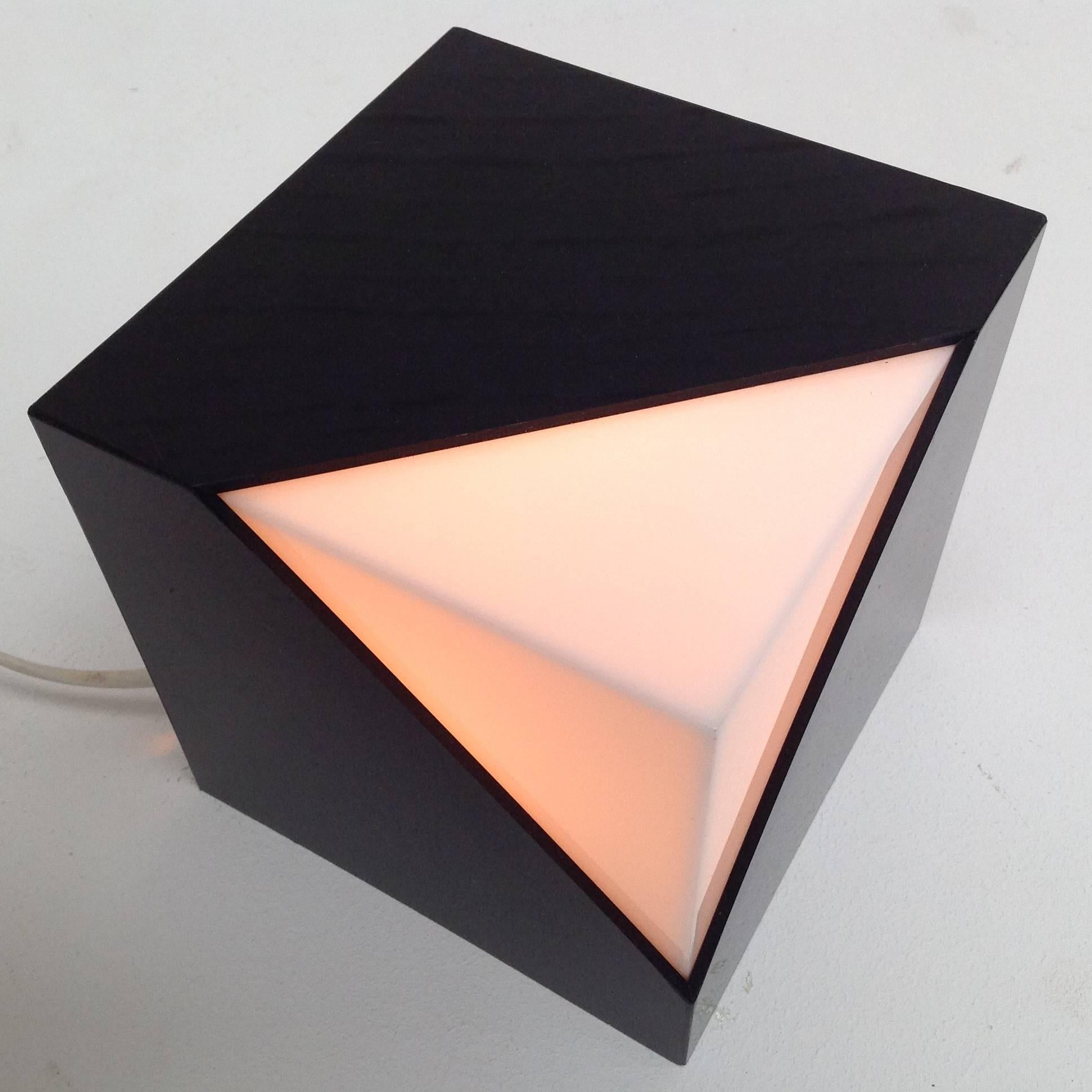 Dutch Nice Design, Small Cube Lamp from Plexi, Anno, 1970 For Sale