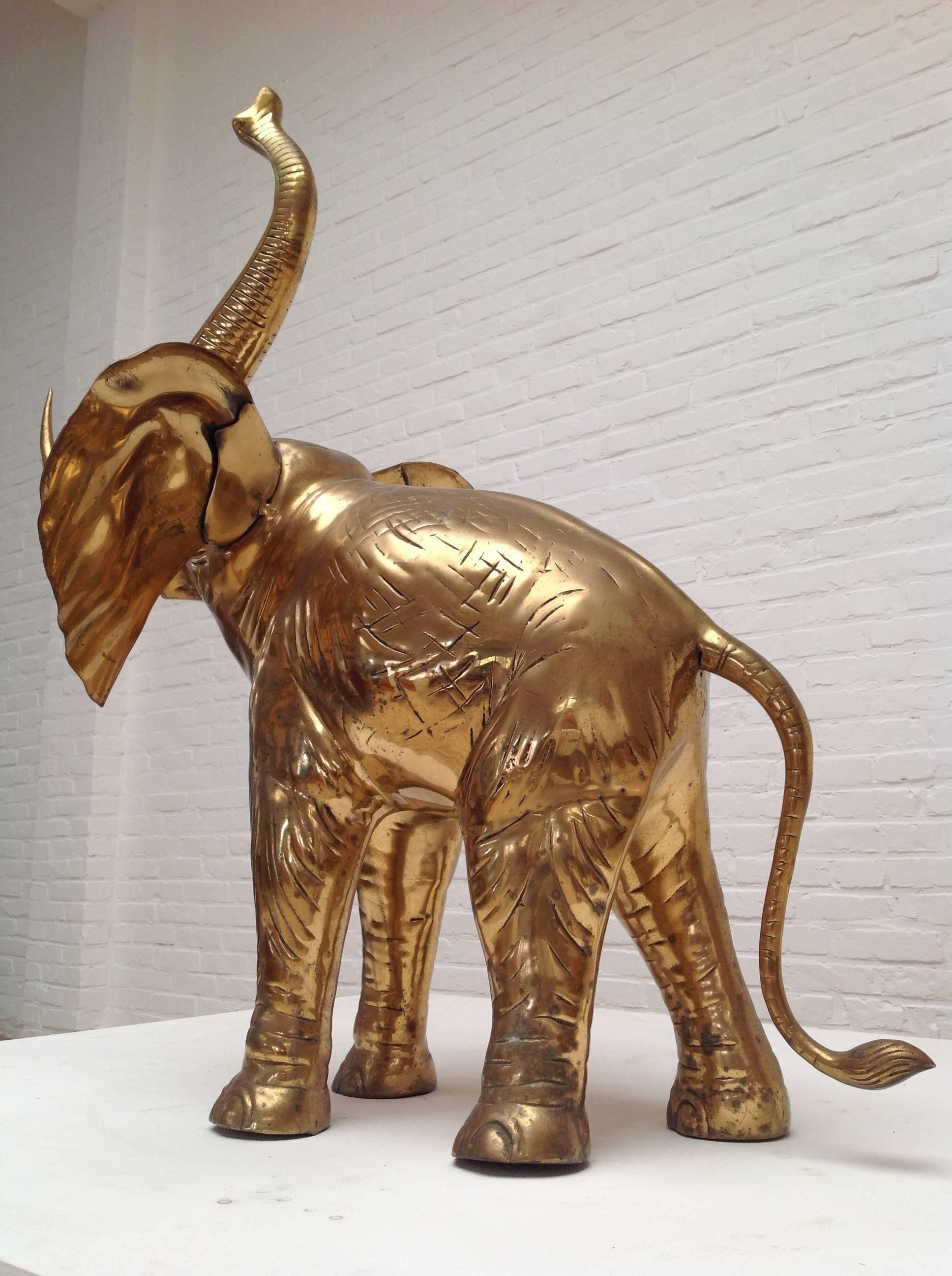 Extra Large Heavy Elephant Sculpture in Brass, 1970s In Excellent Condition For Sale In Brussels, BE