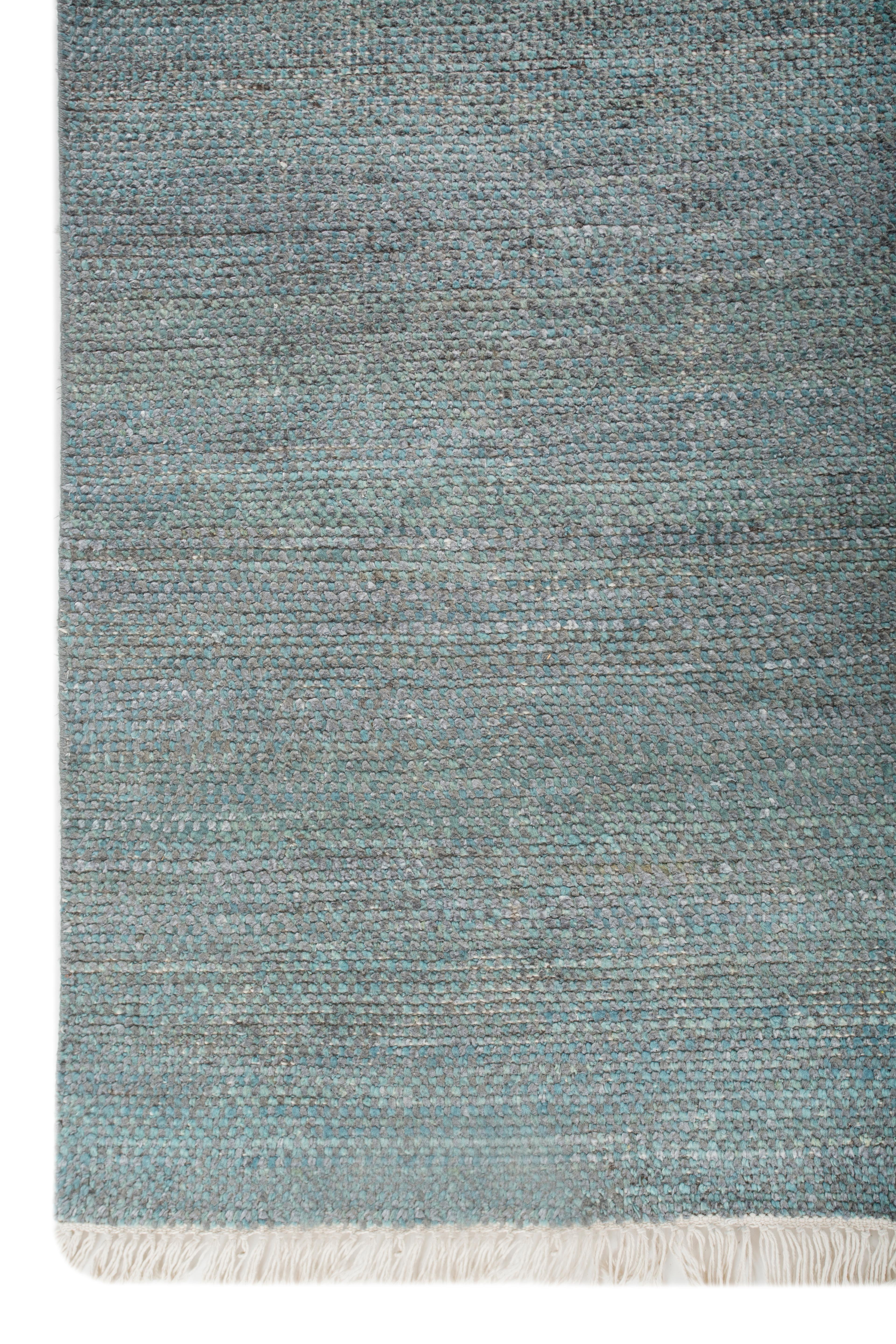 Jaipur Rugs I disegni di transizione della collezione Kairos conquisteranno gli occhi con gli immensi dettagli tessuti nei morbidi filati. Il viaggio della collezione inizia dall'intrigante punto dell'alba e viaggia attraverso la cadenza temporale