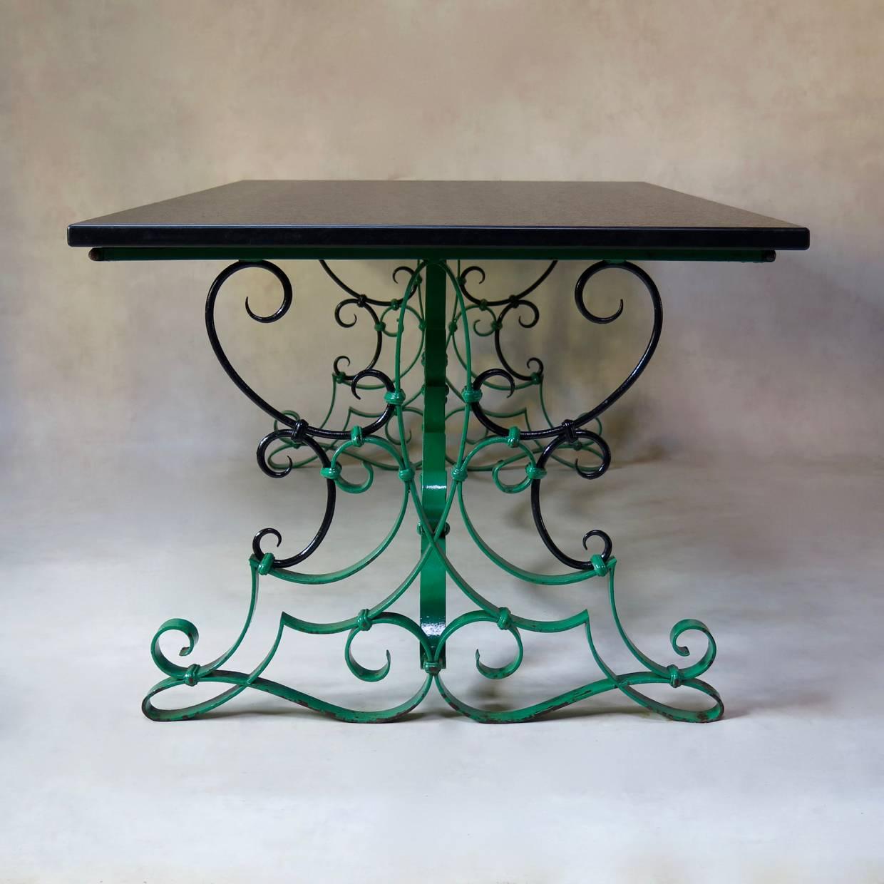 French 1940s Wrought Iron and Slate Extending Dining Table In Excellent Condition For Sale In Isle Sur La Sorgue, Vaucluse