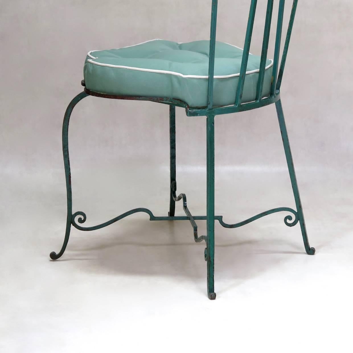 Set of Seven Art Nouveau Iron Chairs with Flower Seats, France, circa 1920s For Sale 4