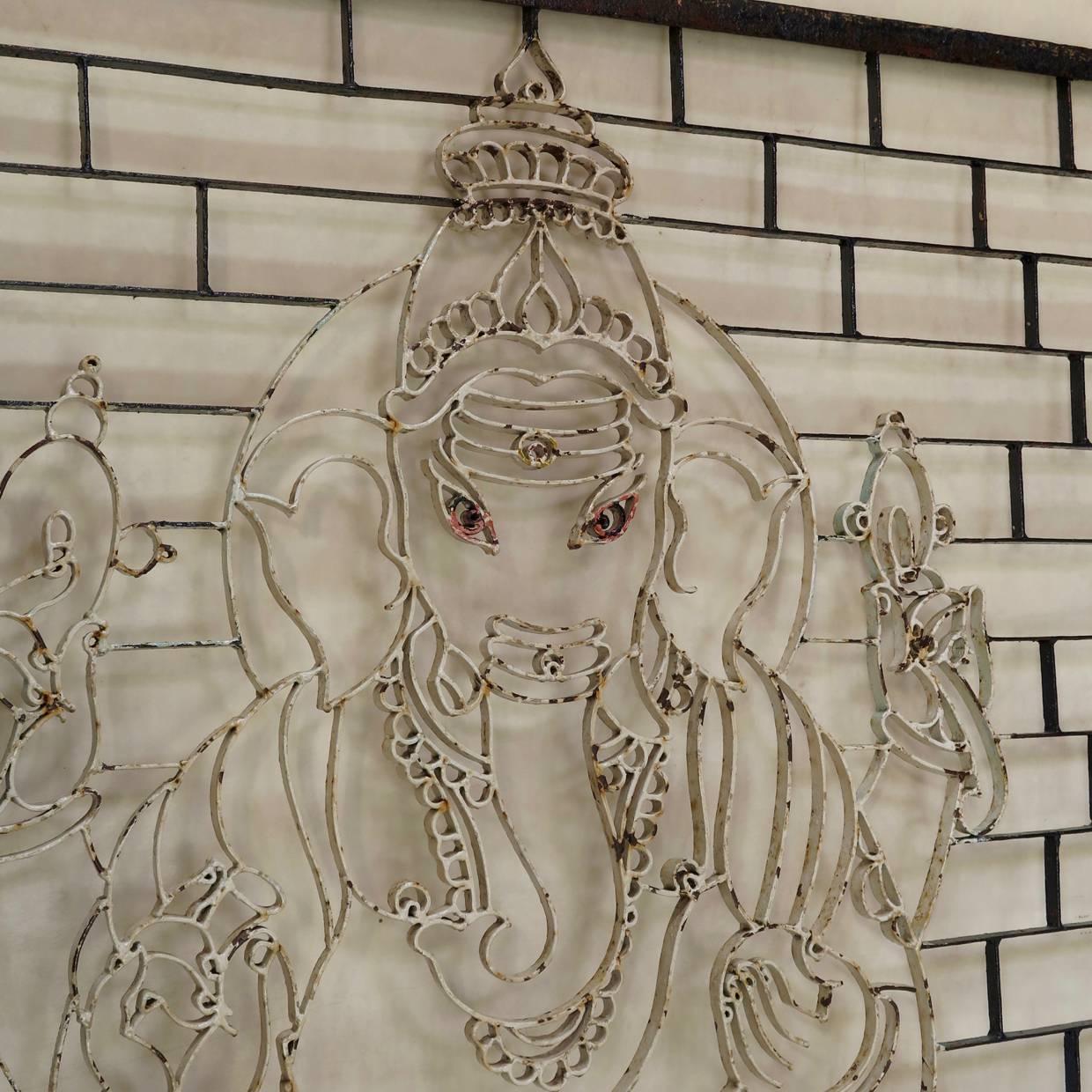 Große bemalte Eisenschirme „Ganesh & Parvati“, Indien, ca. 1950er Jahre im Angebot 3