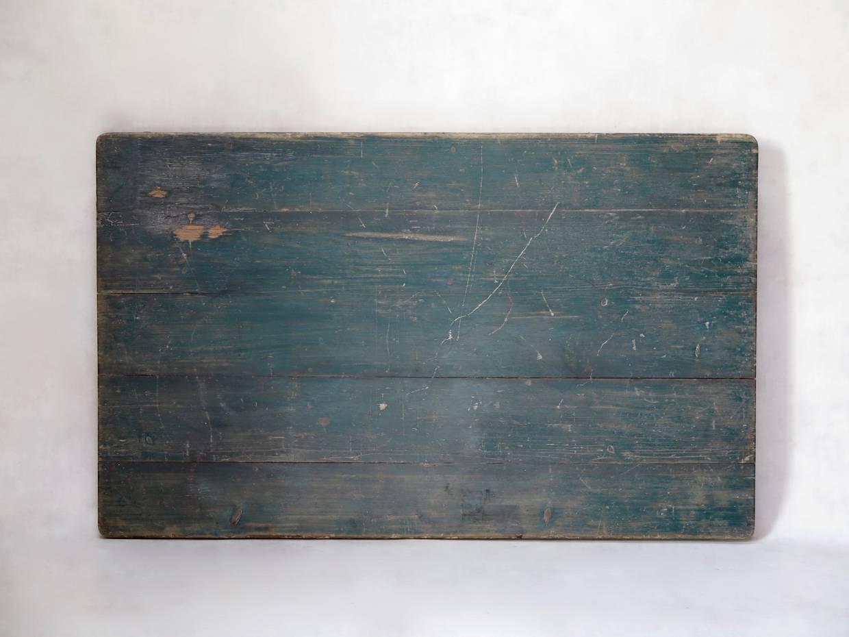 Rustikaler Kiefernholztisch aus dem 19. Jahrhundert im Angebot 2