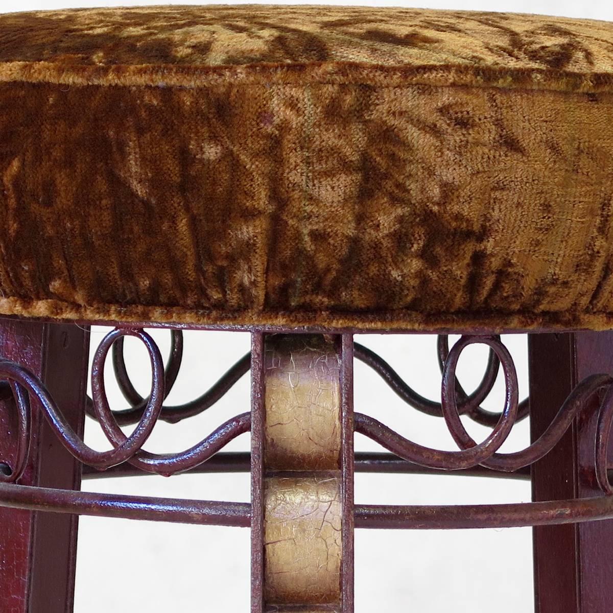 Wrought Iron Pair of Art Deco Stools Attributed to René Prou, France, circa 1940s For Sale