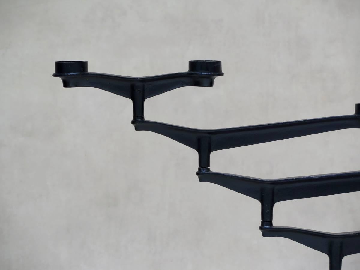 Large Pair of Mid-Century Pivoting Cast Iron Candleholders In Excellent Condition For Sale In Isle Sur La Sorgue, Vaucluse