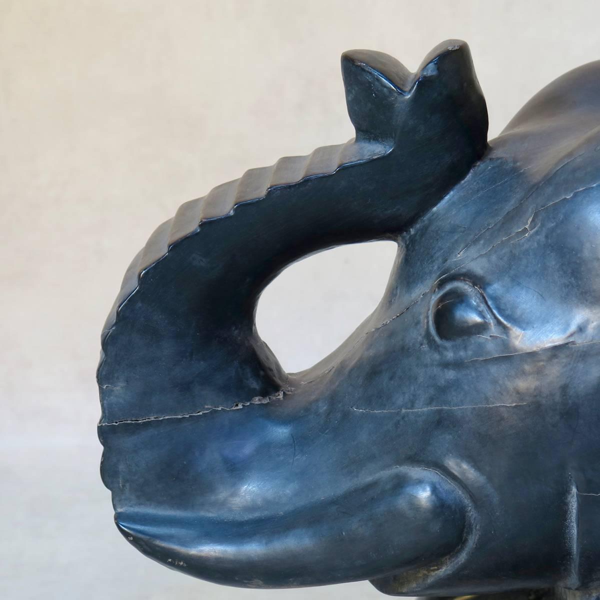 Gran cómoda de madera ebonizada con forma de elefante, hacia 1940 Ebonizado en venta
