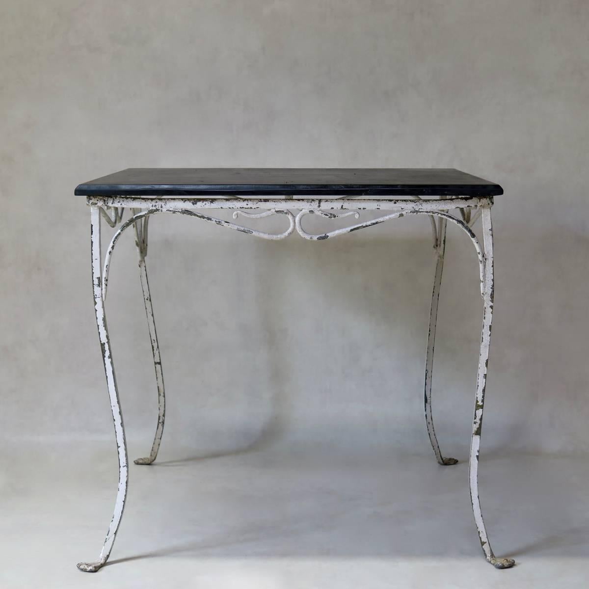 Square Painted Iron and Slate Table, circa 1920s In Distressed Condition For Sale In Isle Sur La Sorgue, Vaucluse