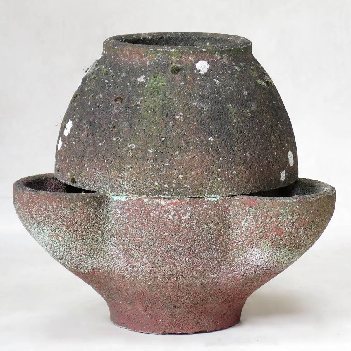 Paar „ “Pot-Bellied“-Pflanzgefäße aus Zement, Frankreich, 1950er Jahre im Zustand „Hervorragend“ im Angebot in Isle Sur La Sorgue, Vaucluse