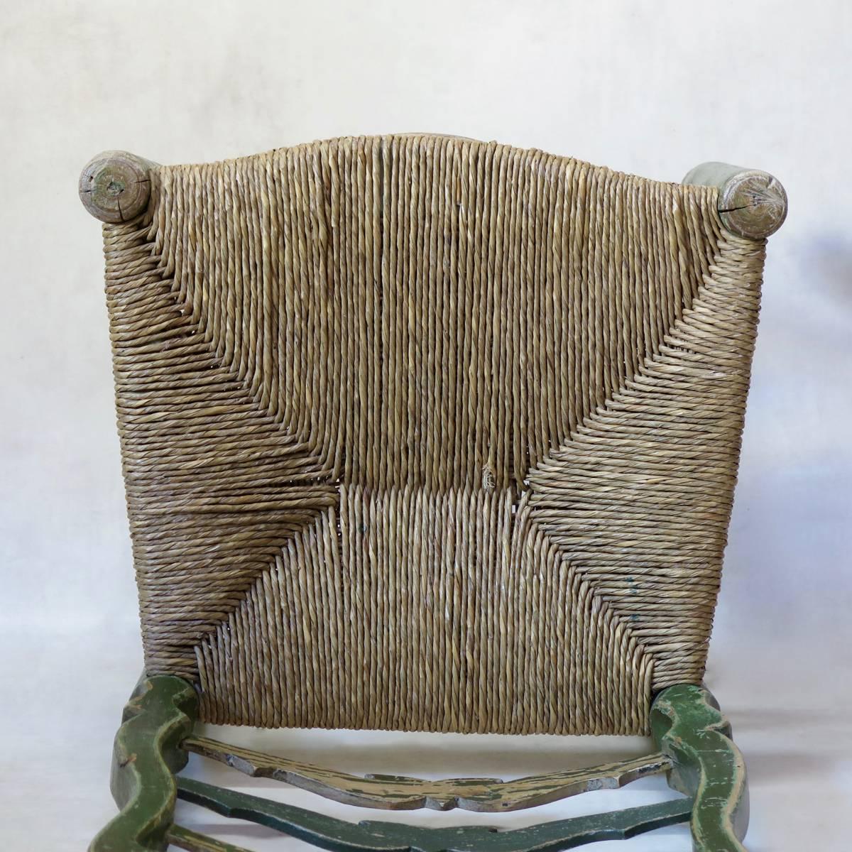 Französische französische Stühle im Landhausstil des 18. Jahrhunderts im Angebot 2