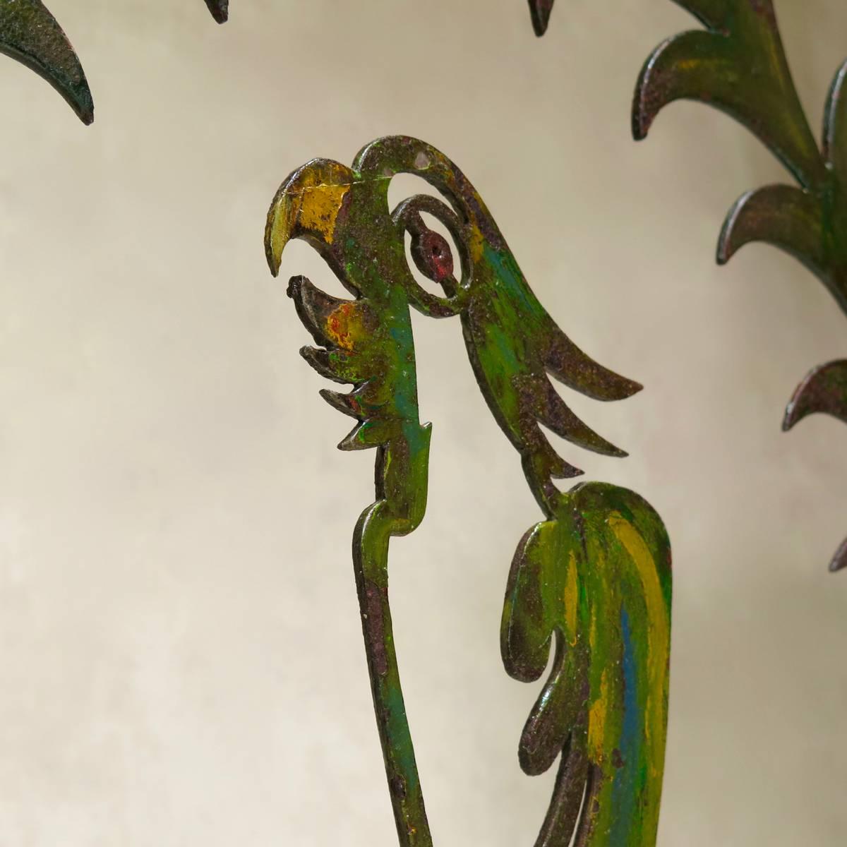 Großes großes signiertes „Parrot“-Schild aus lackiertem Eisen, Frankreich, frühes 20. Jahrhundert (Gemalt) im Angebot