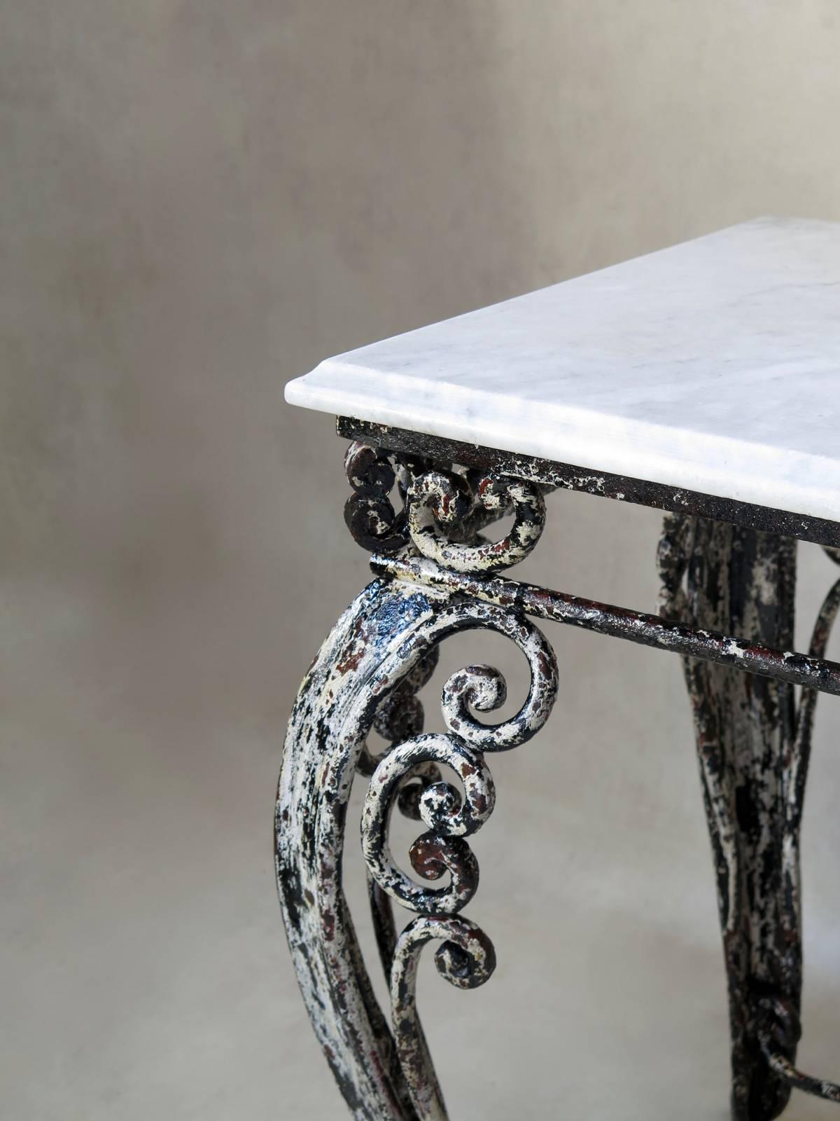 Wrought Iron and Marble Console, France, 19th Century In Distressed Condition For Sale In Isle Sur La Sorgue, Vaucluse