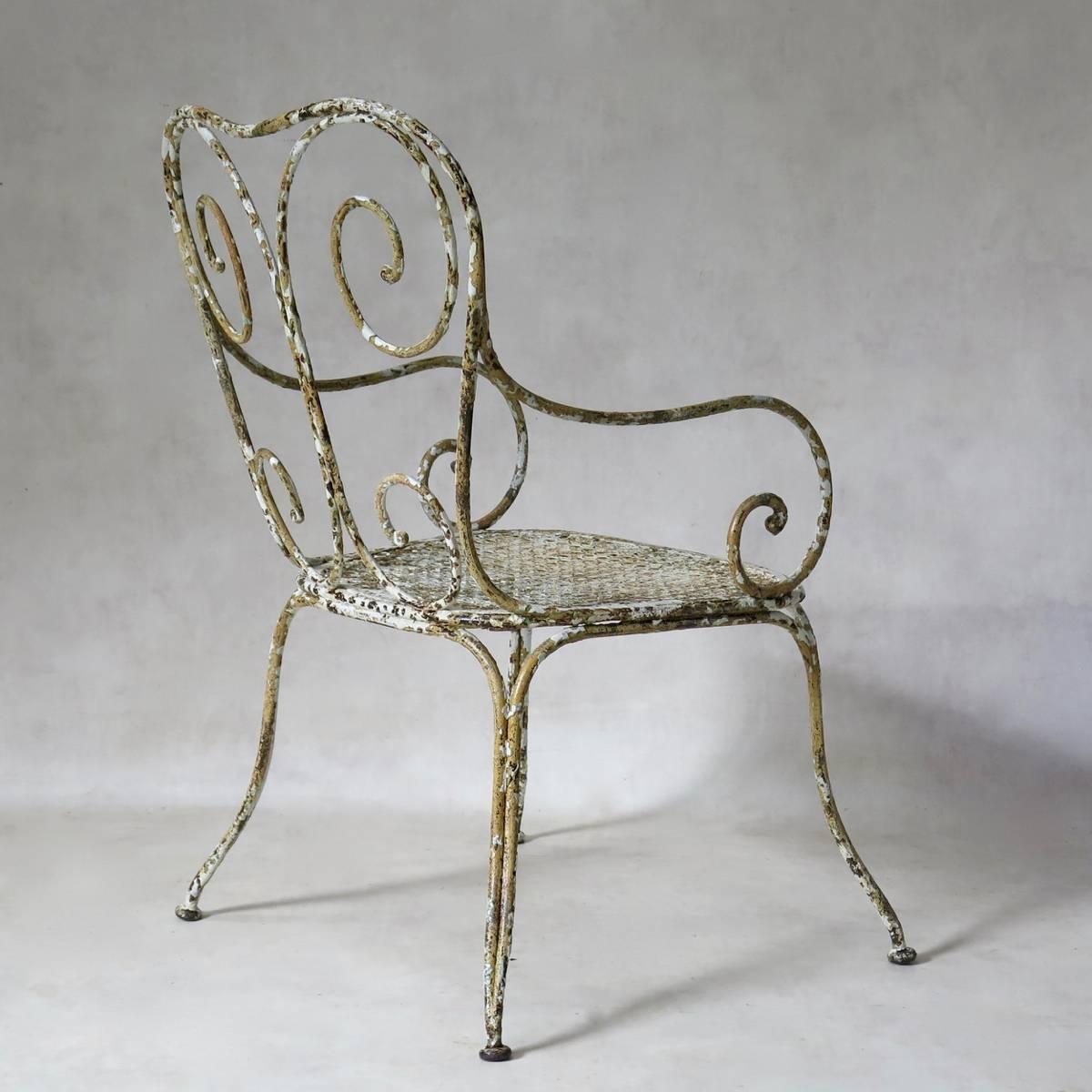Large Wrought Iron Chair, France, circa 1900 In Distressed Condition In Isle Sur La Sorgue, Vaucluse
