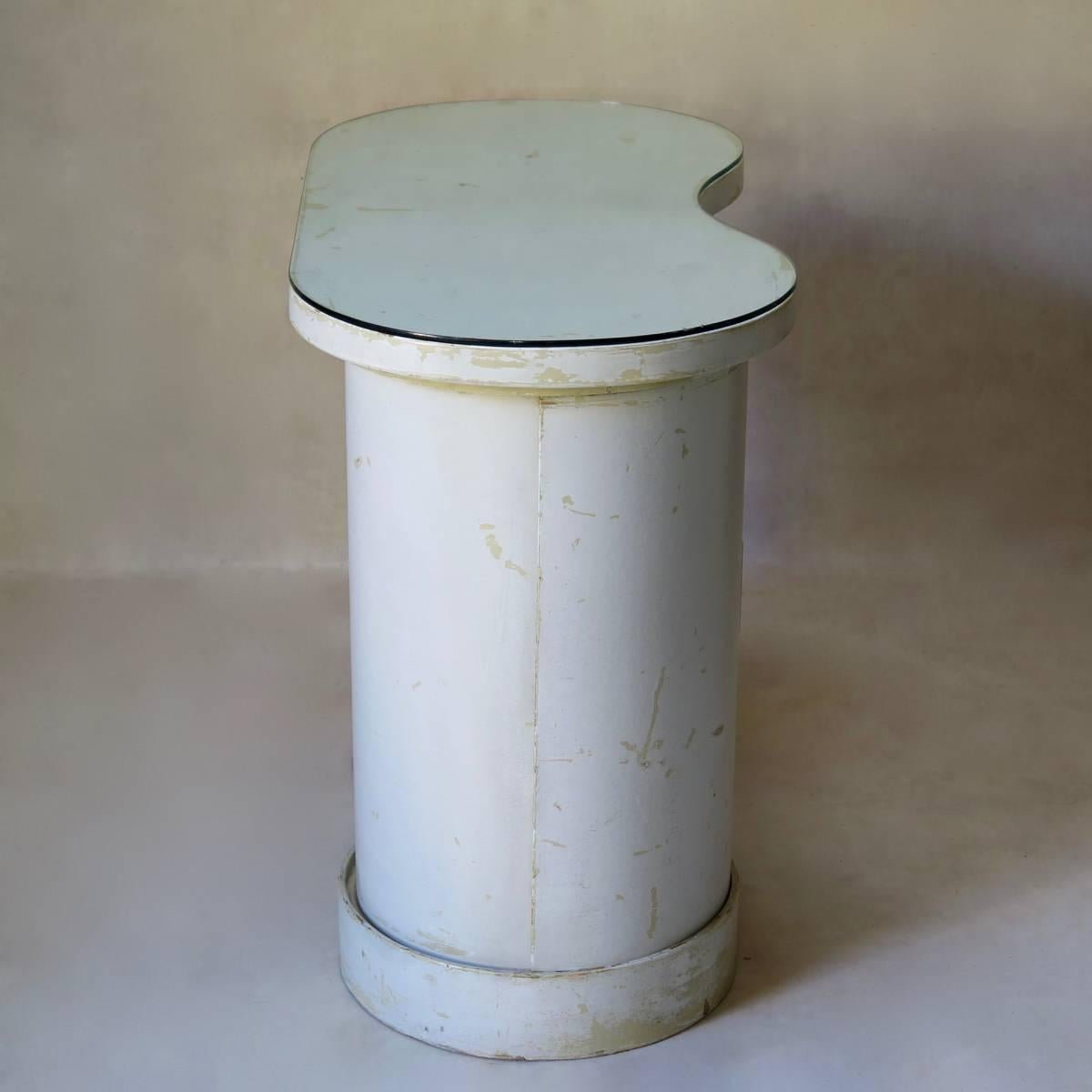 20th Century French 1950s Kidney Shape Commode For Sale