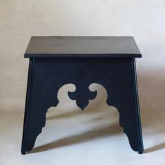 Paire de tabourets en bois peints, France, vers les années 1950