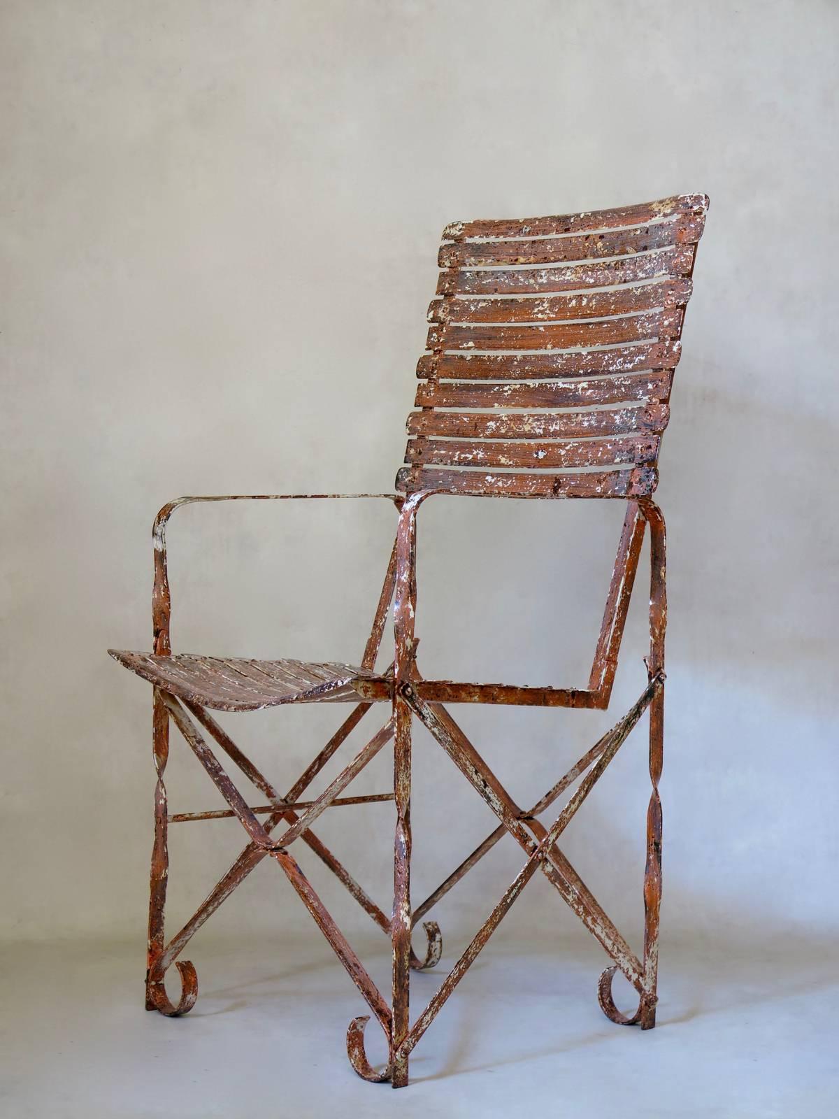 Rare Pair of Painted Iron Armchairs, France, circa 1910s In Excellent Condition For Sale In Isle Sur La Sorgue, Vaucluse