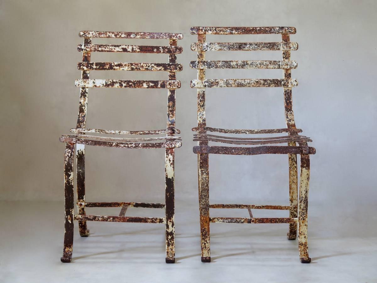 Painted Pair of French 1920s Iron Chairs For Sale