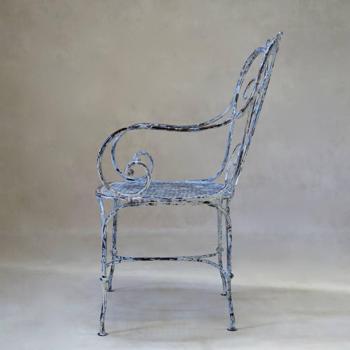 Großer schmiedeeiserner Stuhl, Frankreich, um 1900 im Zustand „Starke Gebrauchsspuren“ im Angebot in Isle Sur La Sorgue, Vaucluse