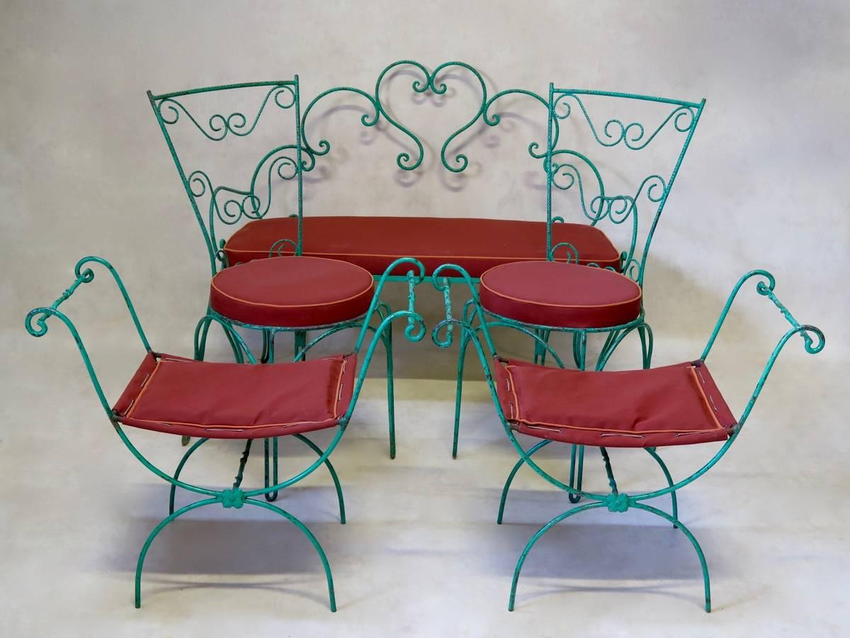 French 1950s Iron Fretwork Patio Set In Good Condition For Sale In Isle Sur La Sorgue, Vaucluse